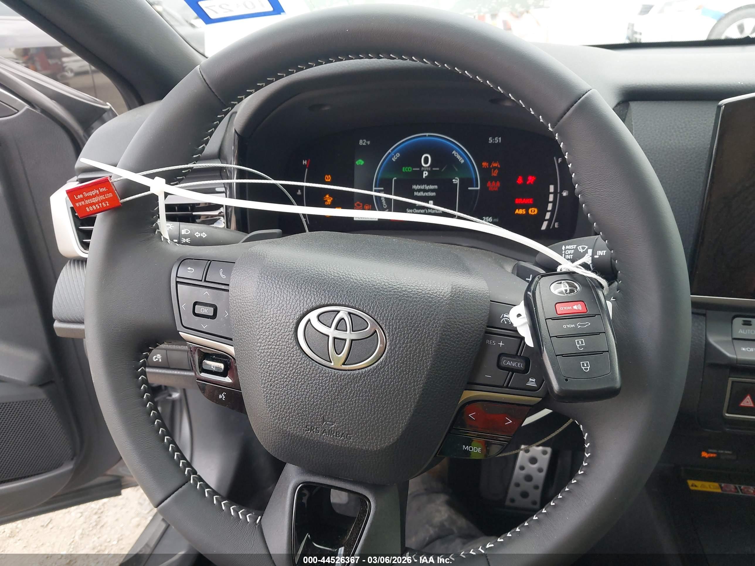 TOYOTA CAMRY image 11