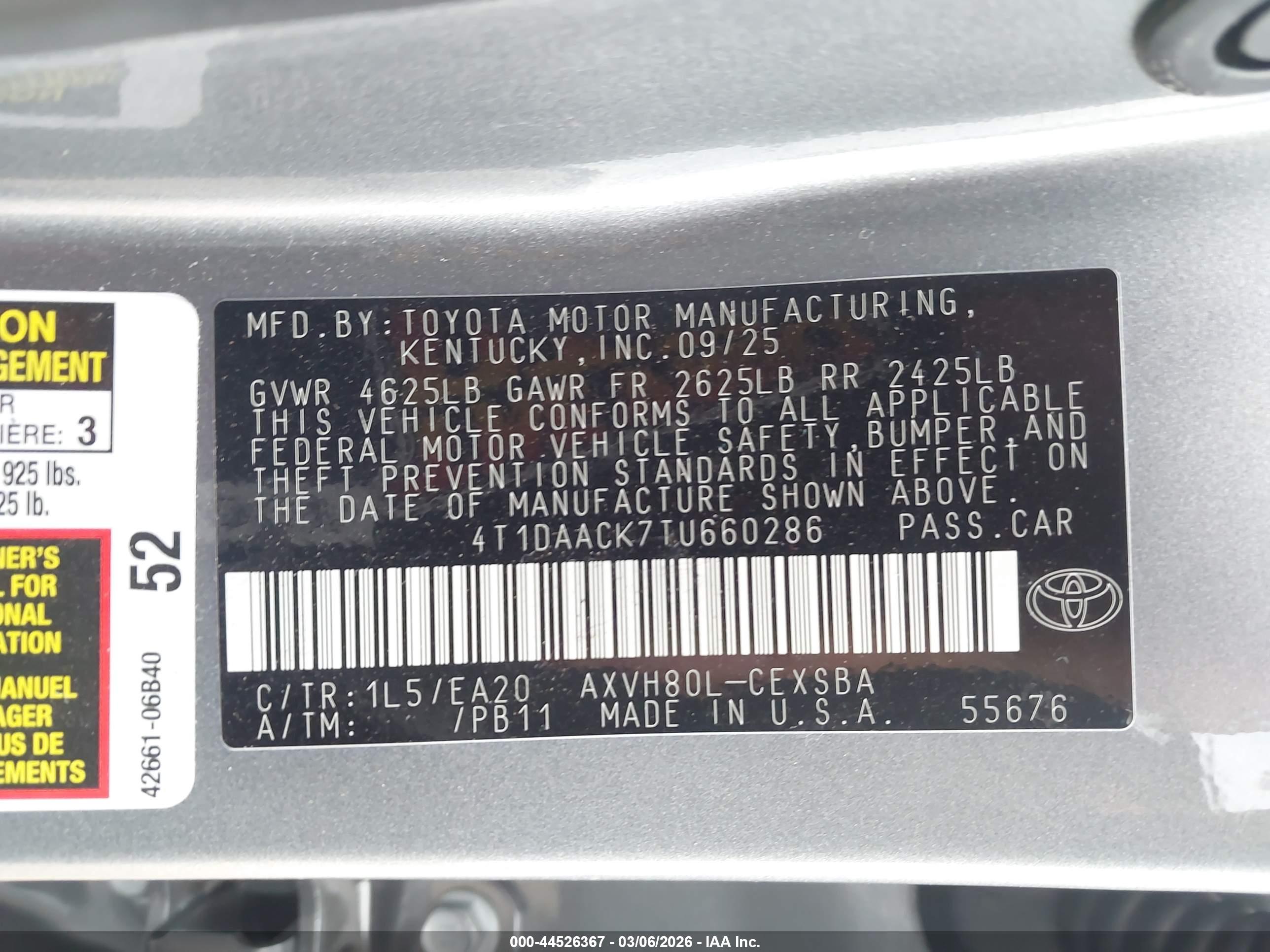 TOYOTA CAMRY image 9