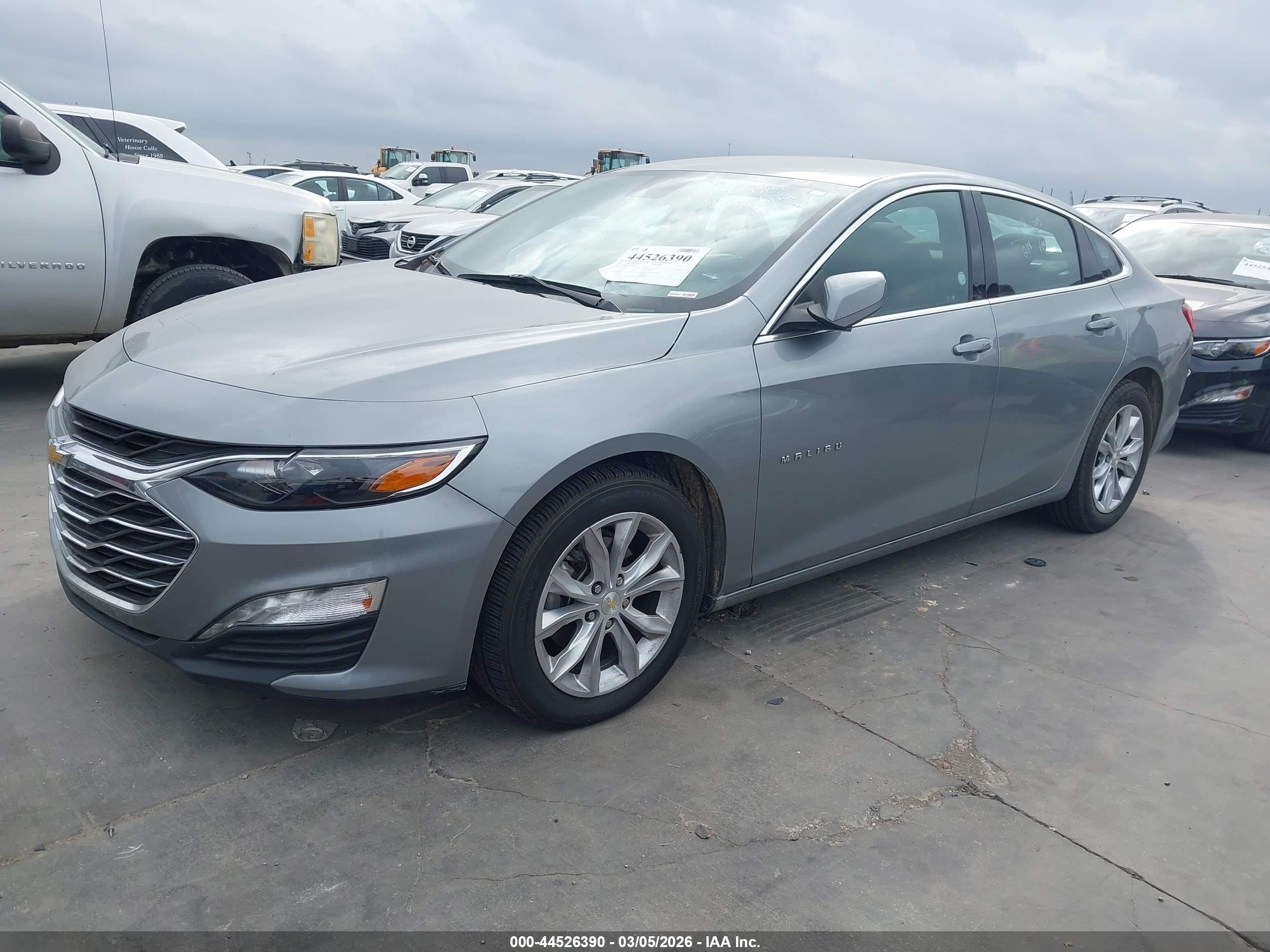 CHEVROLET MALIBU image 2