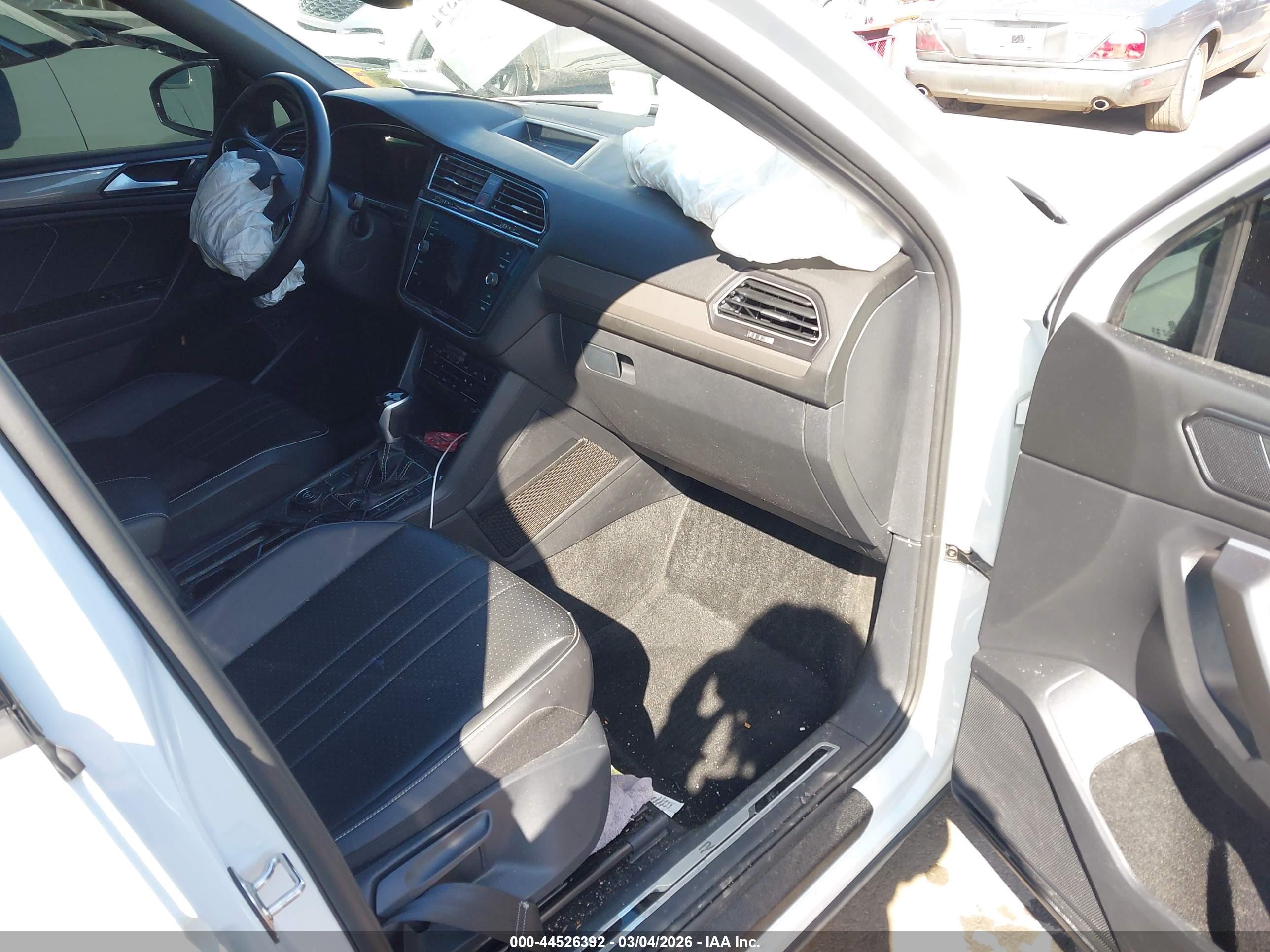 VOLKSWAGEN TIGUAN image 5