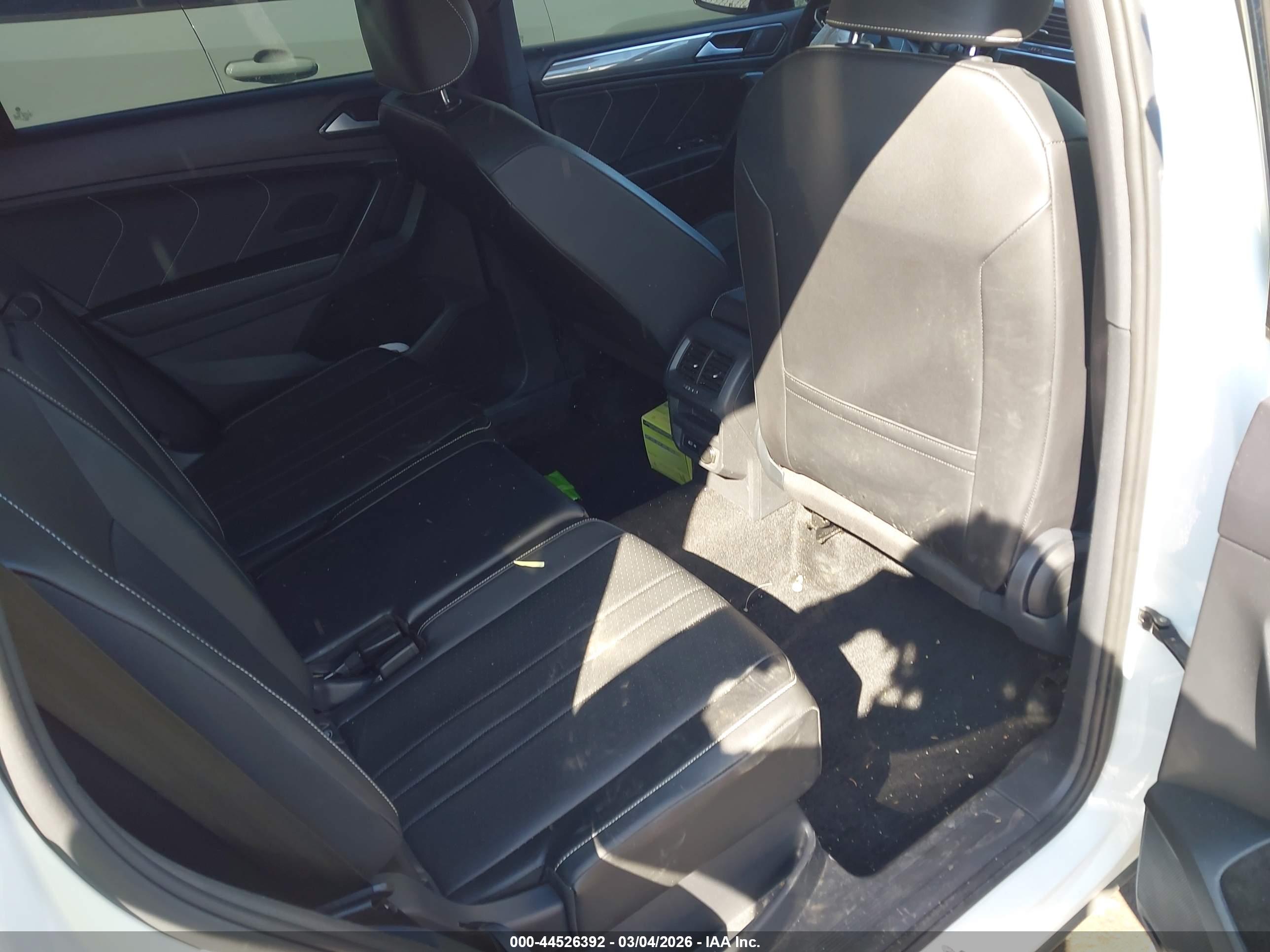 VOLKSWAGEN TIGUAN image 8