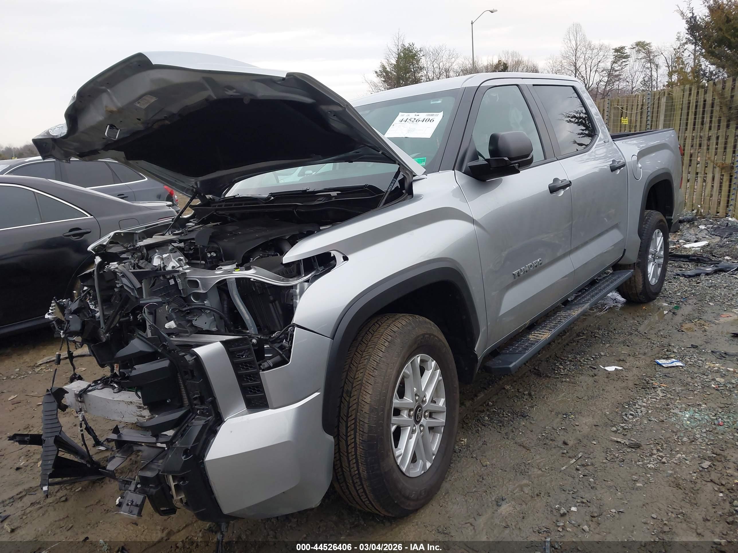 TOYOTA TUNDRA image 2