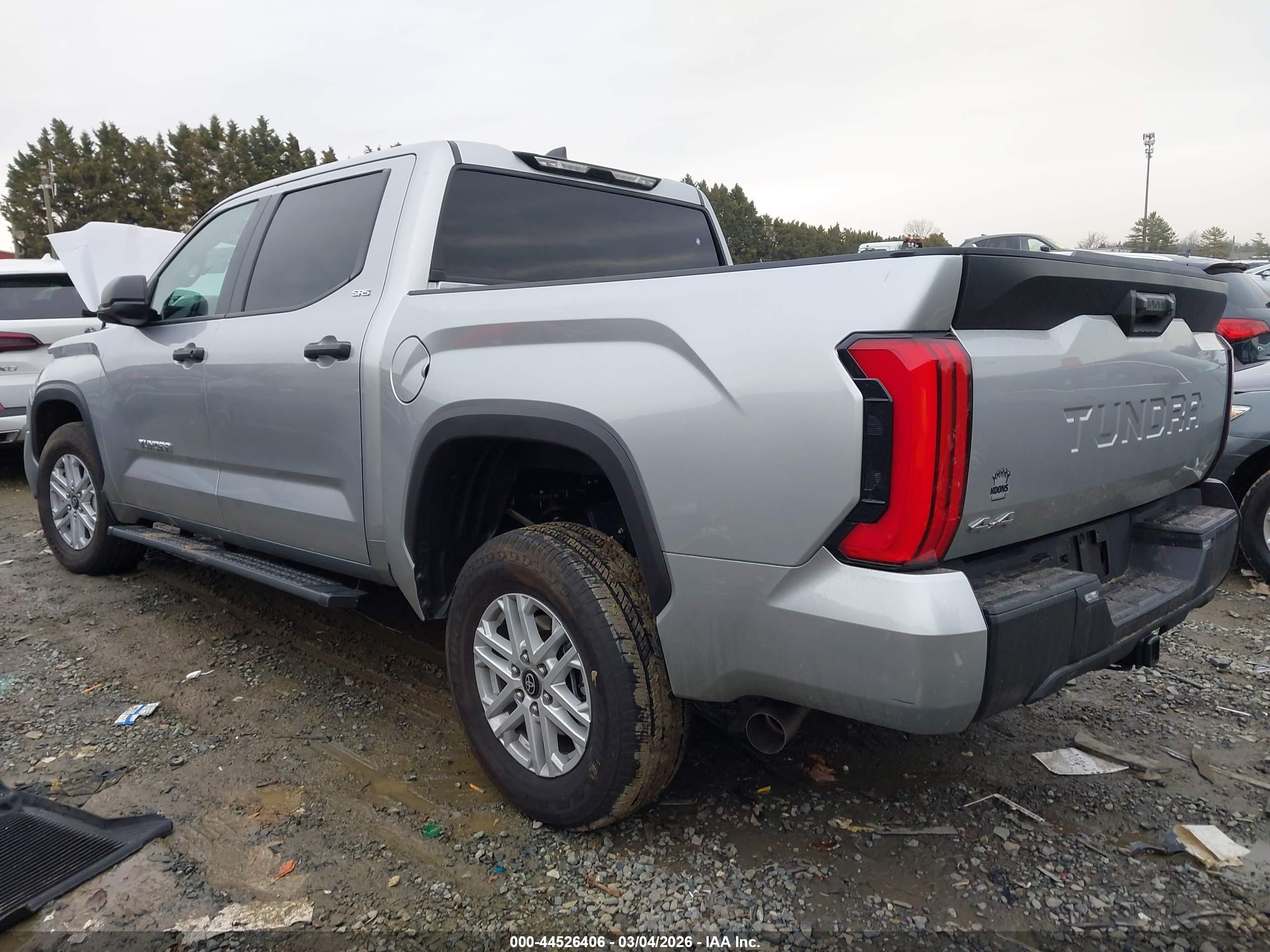 TOYOTA TUNDRA image 3
