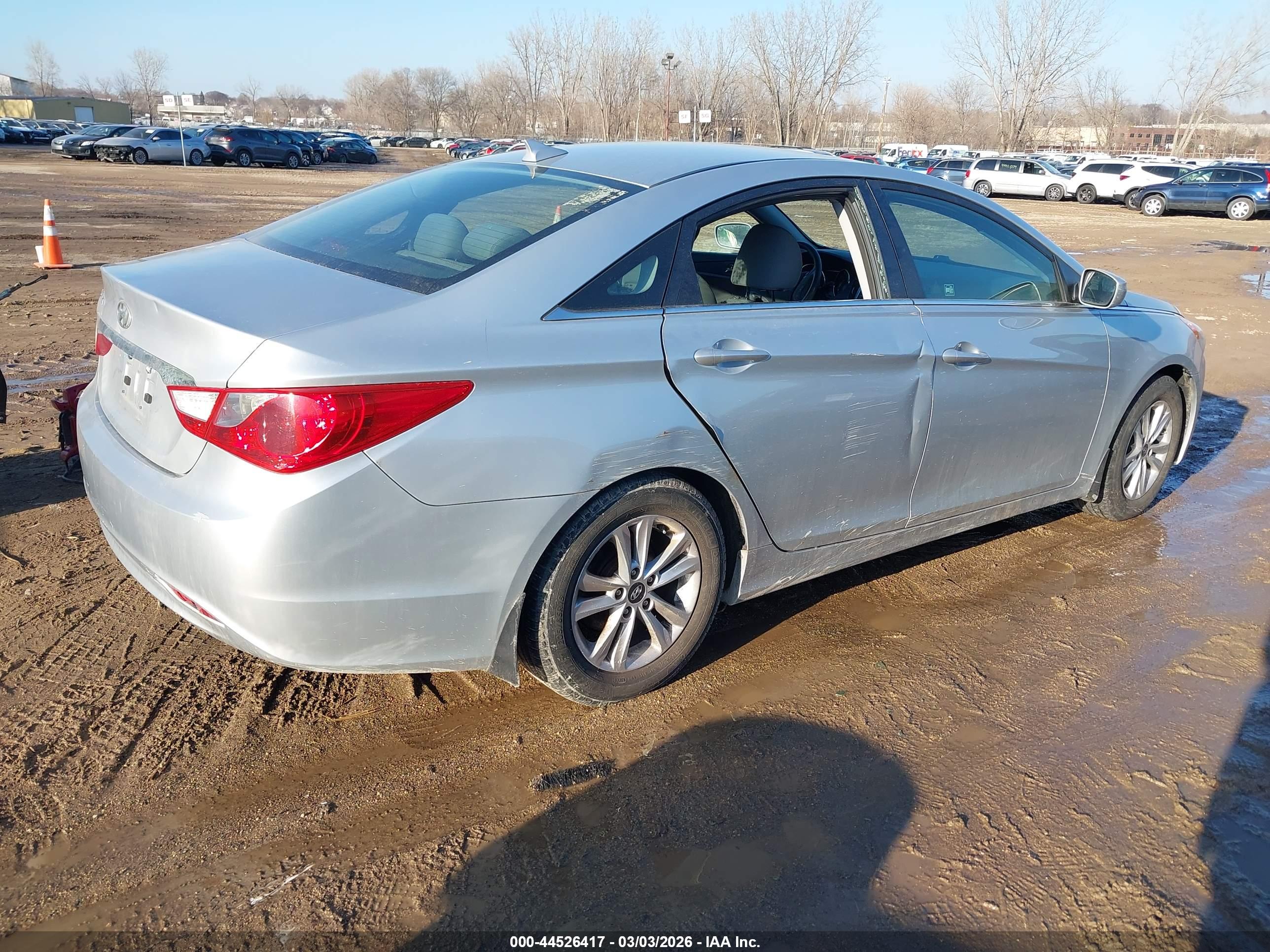 HYUNDAI SONATA image 4