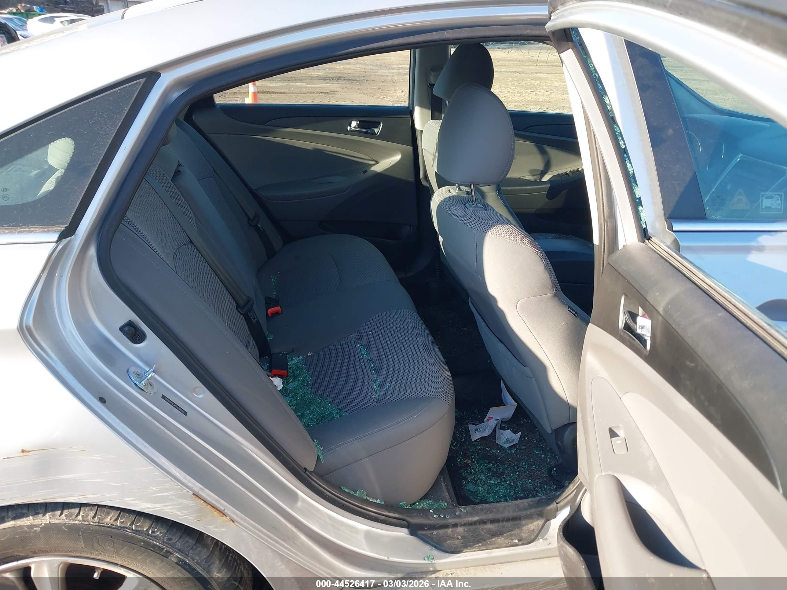 HYUNDAI SONATA image 8