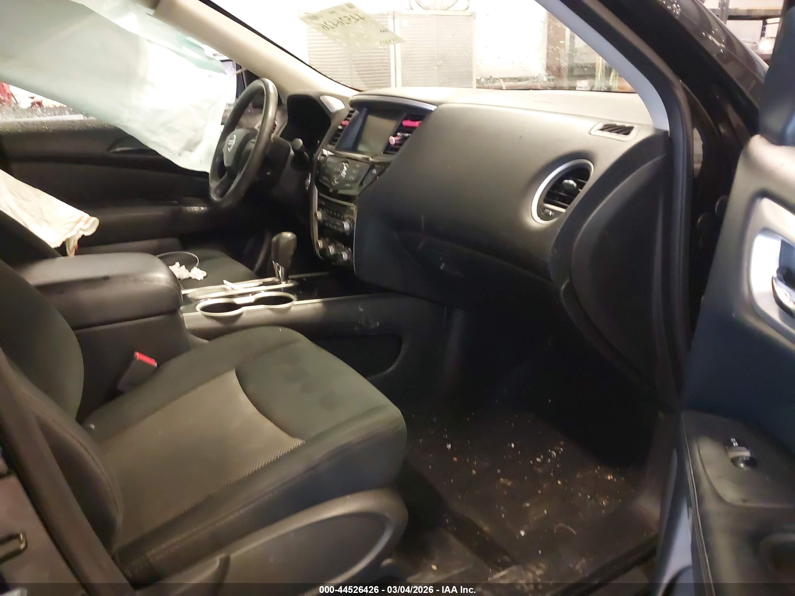NISSAN PATHFINDER image 5