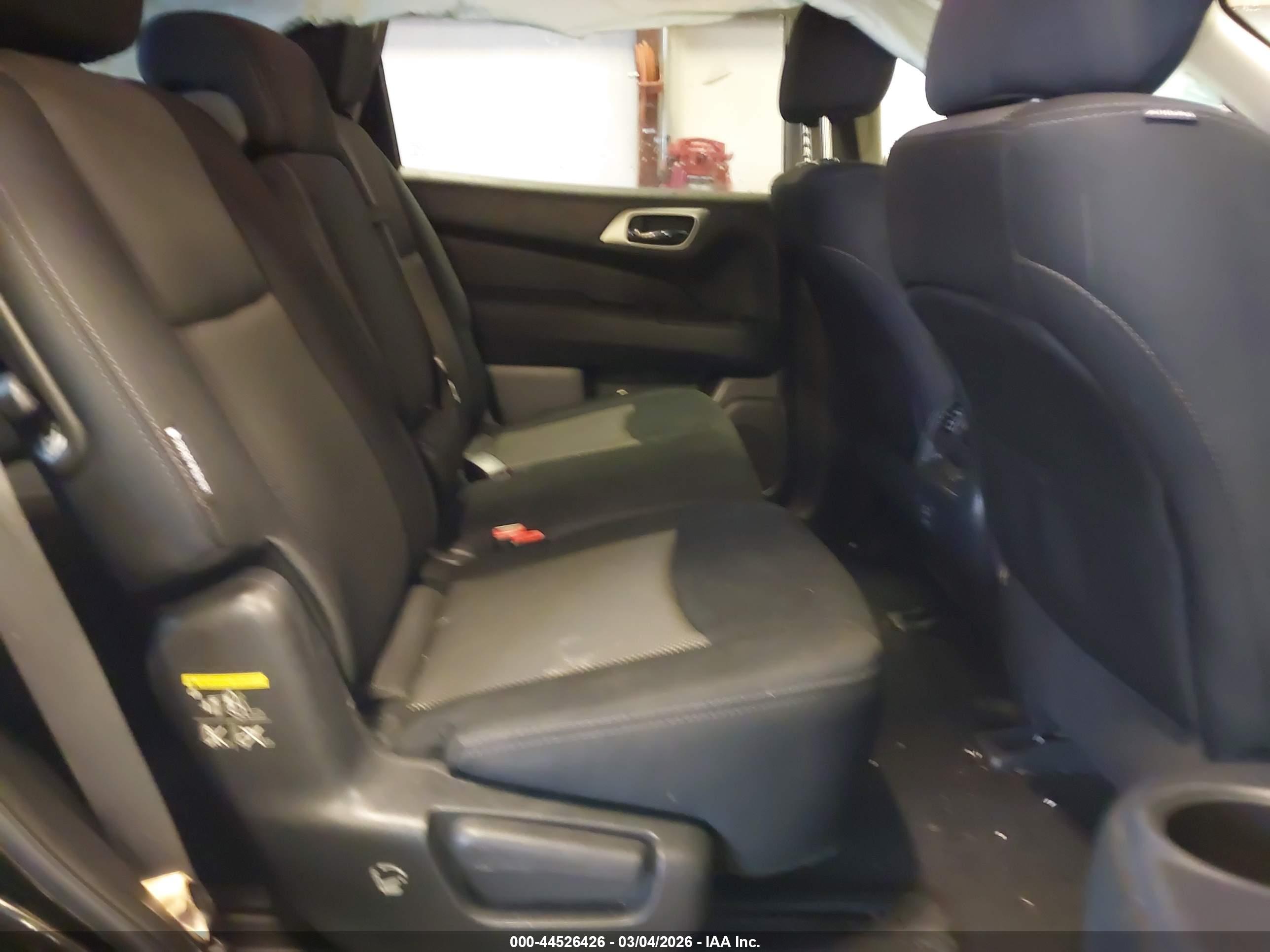 NISSAN PATHFINDER image 8