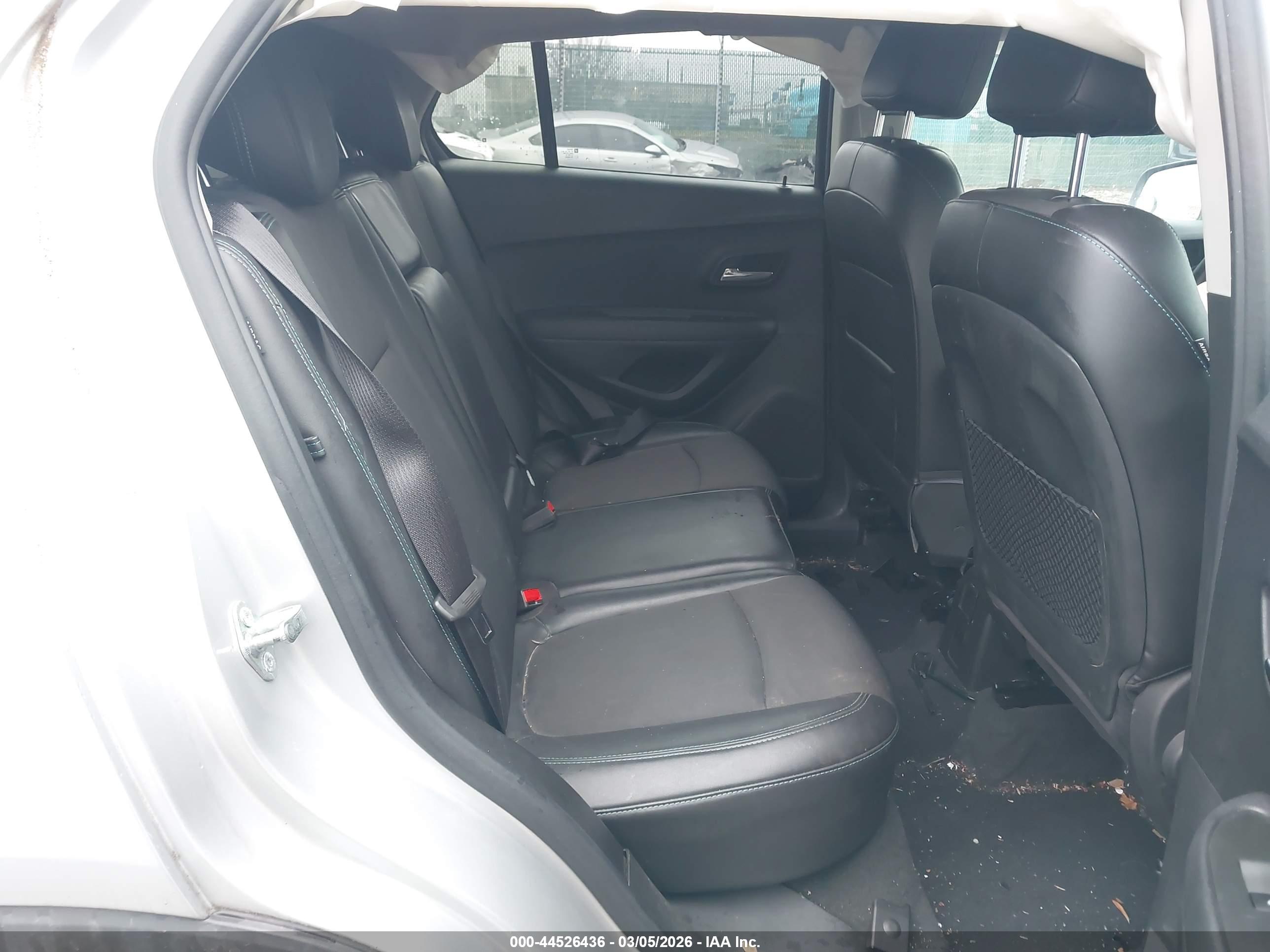 CHEVROLET TRAX image 8