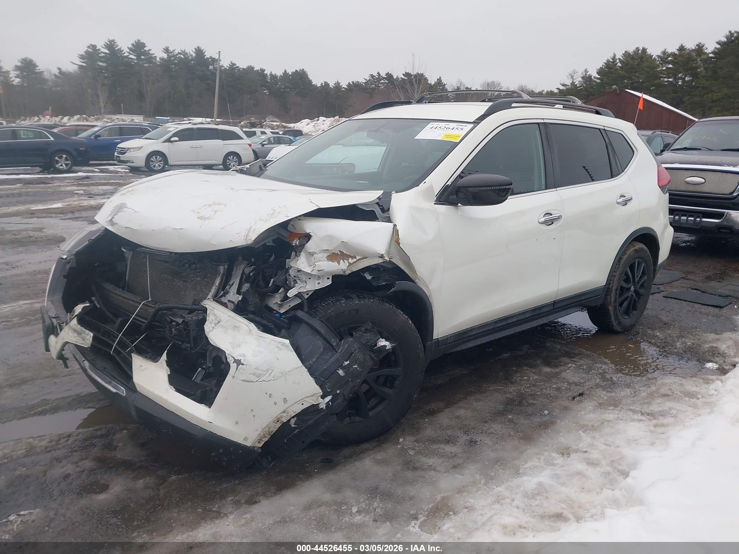NISSAN ROGUE image 2