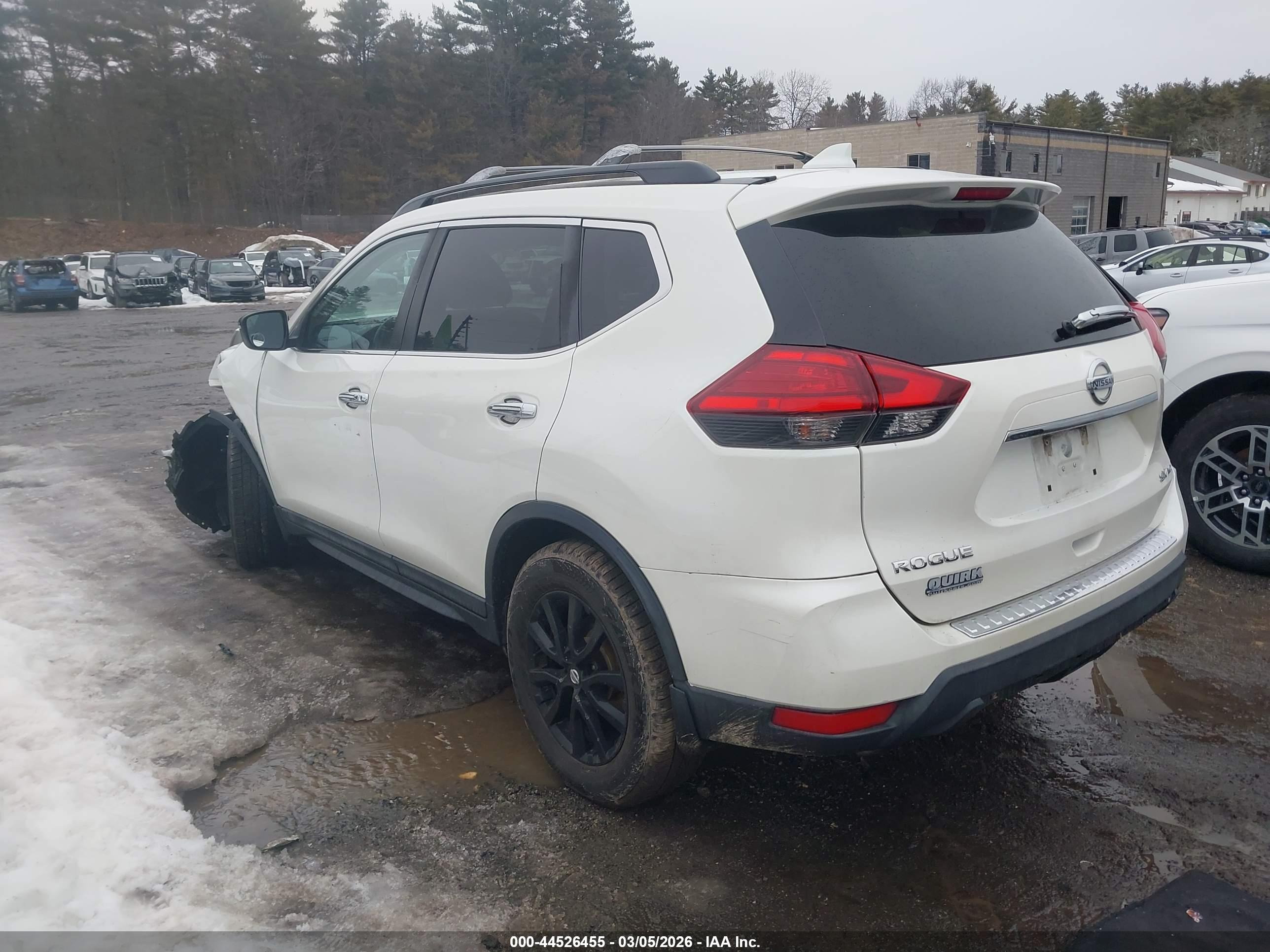 NISSAN ROGUE image 3