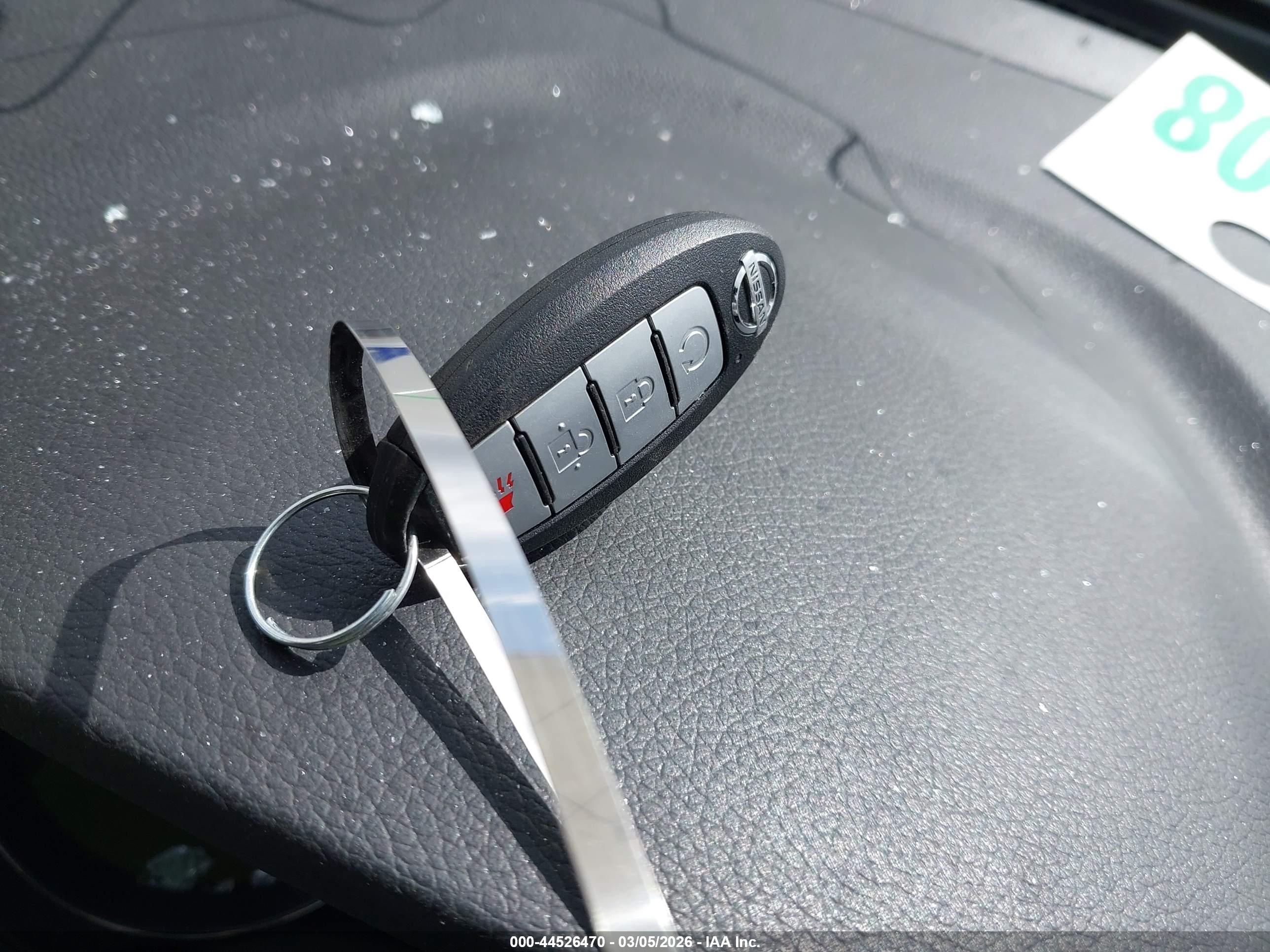 NISSAN ROGUE image 11