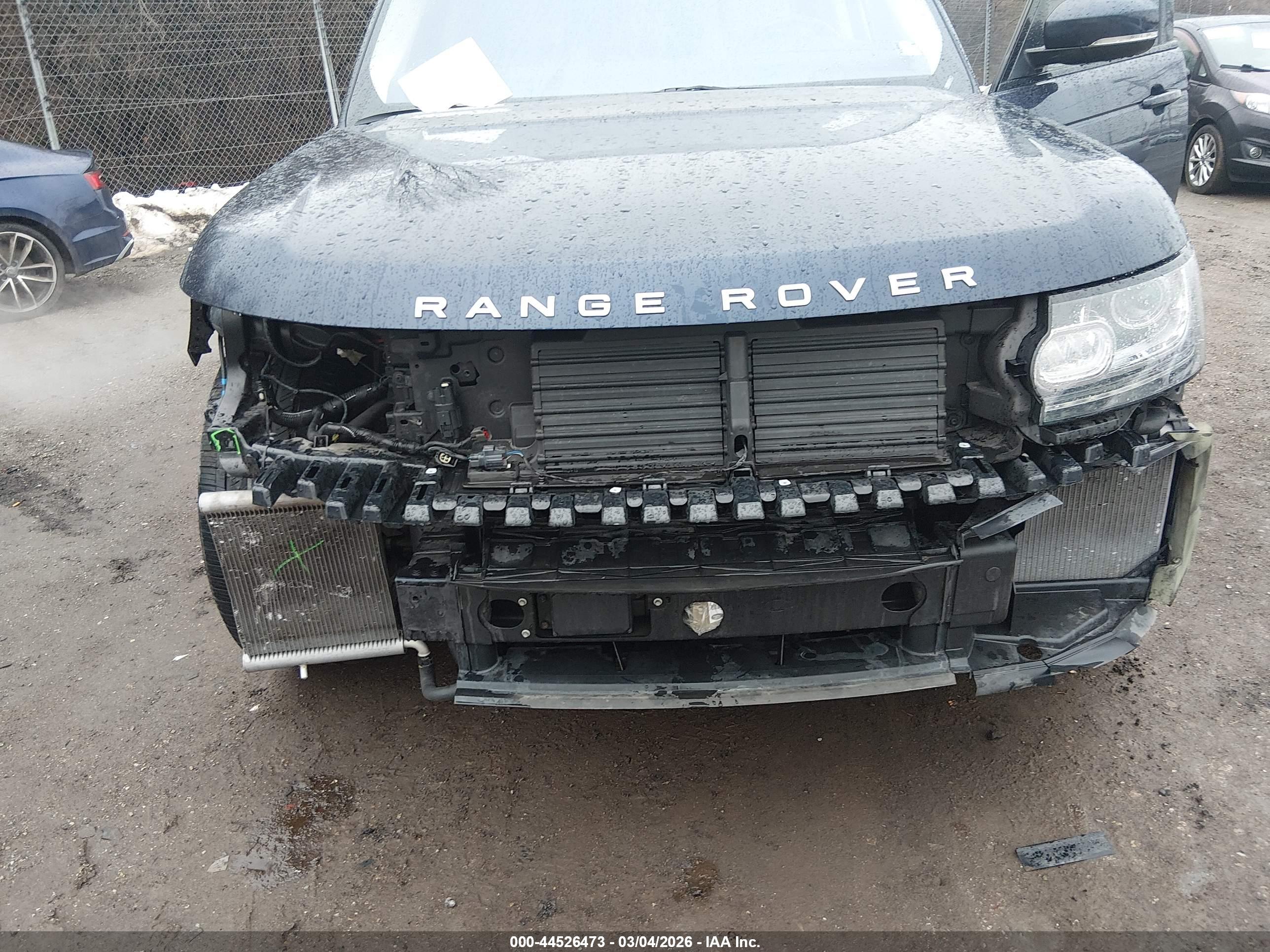 LAND ROVER image 6