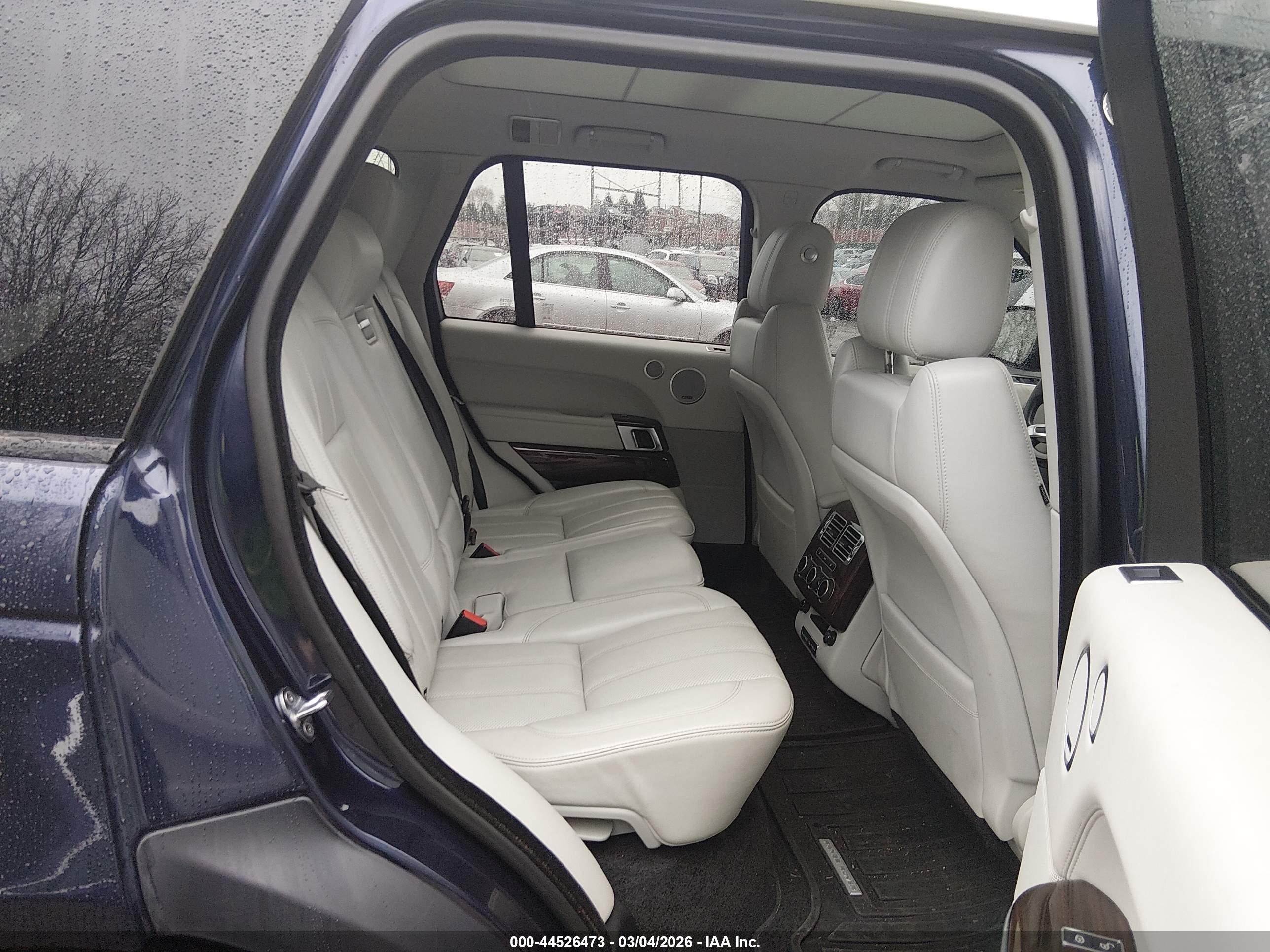 LAND ROVER image 8