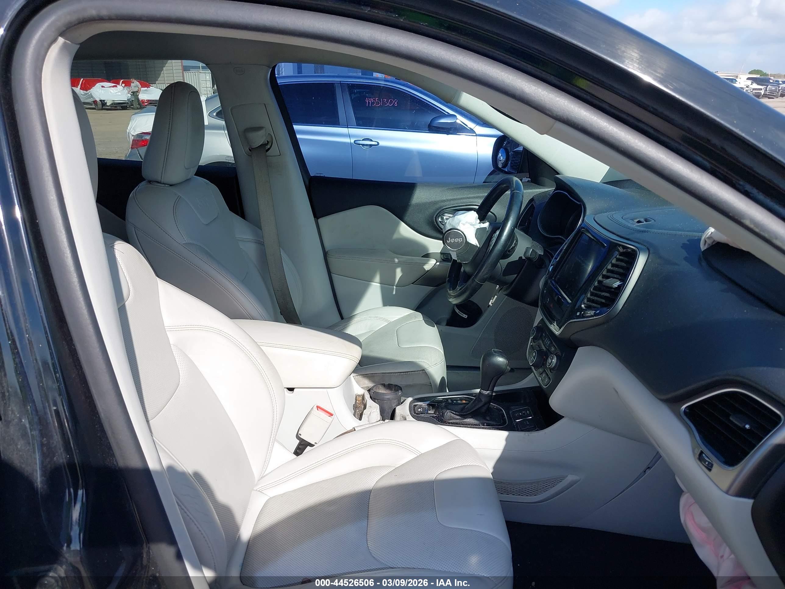 JEEP CHEROKEE image 5