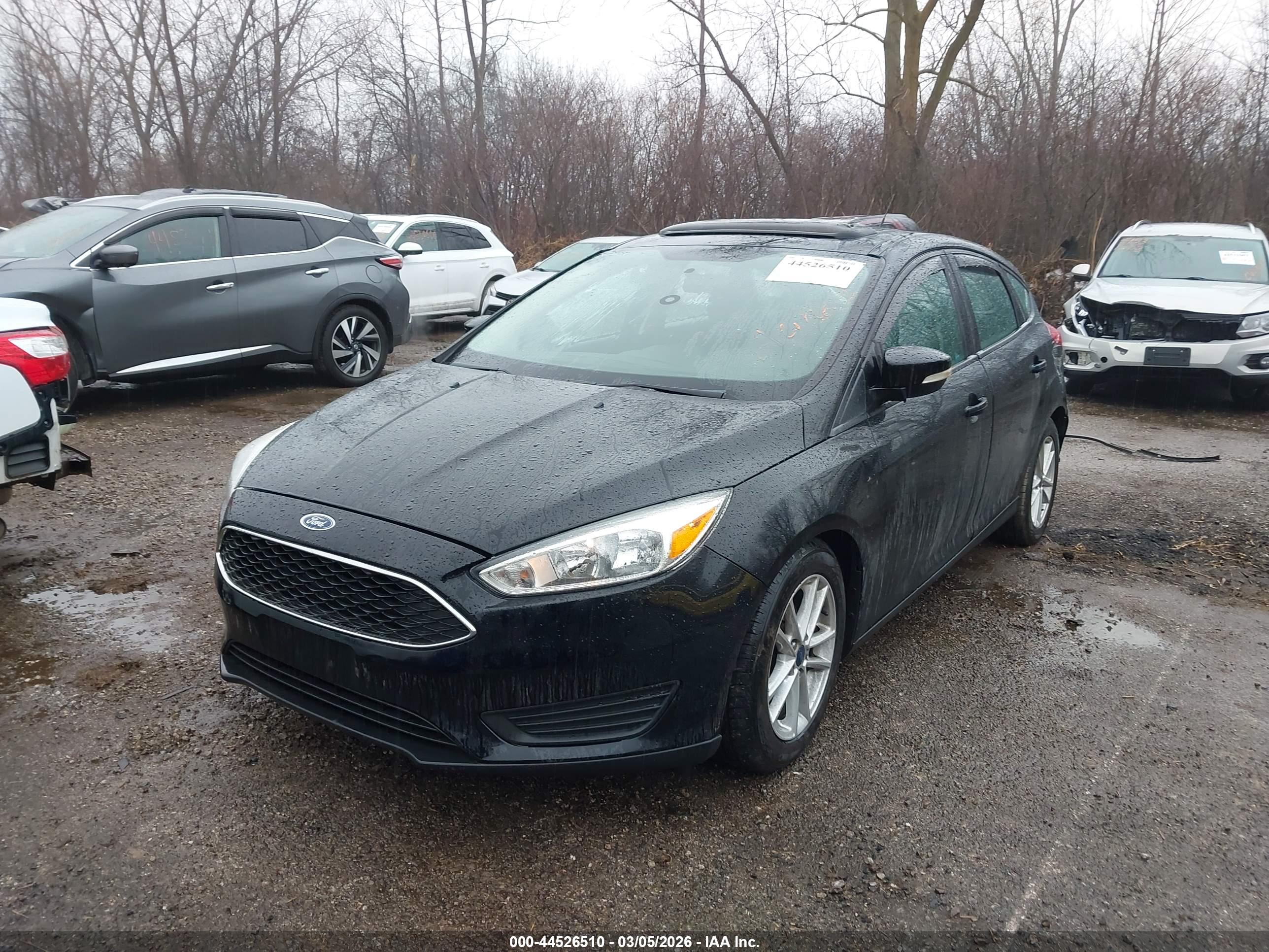 FORD FOCUS image 2