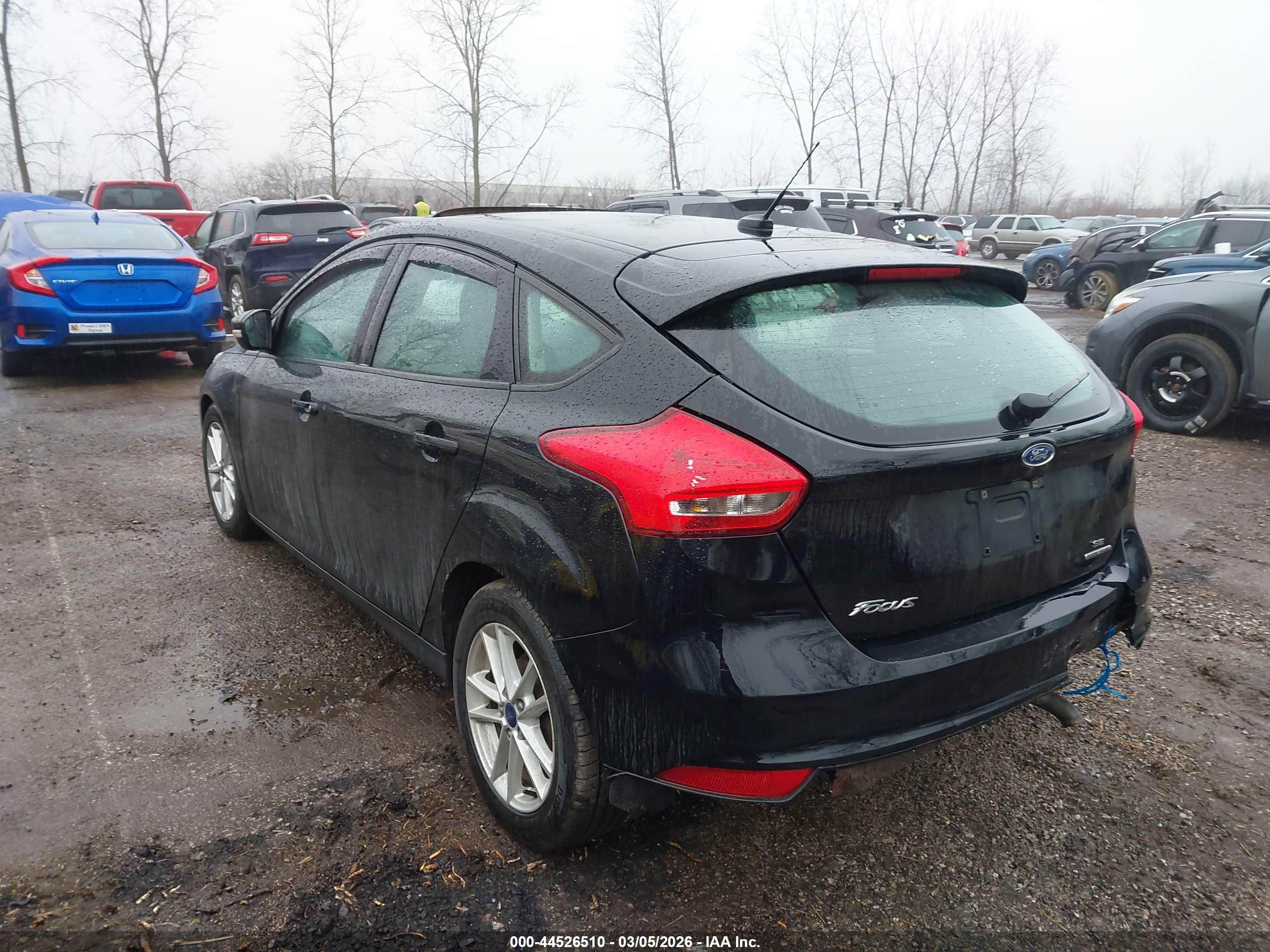 FORD FOCUS image 3