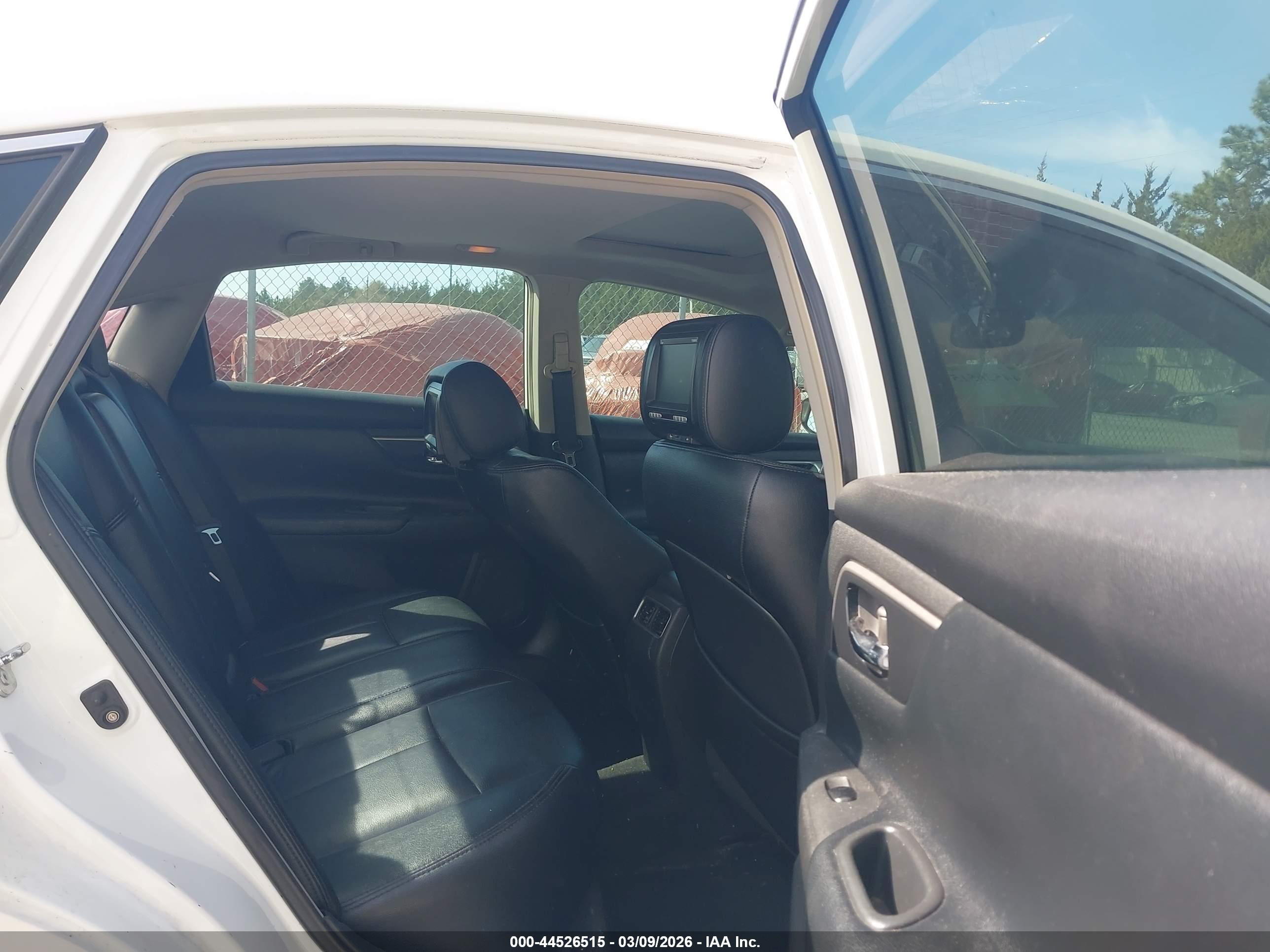 NISSAN ALTIMA image 8