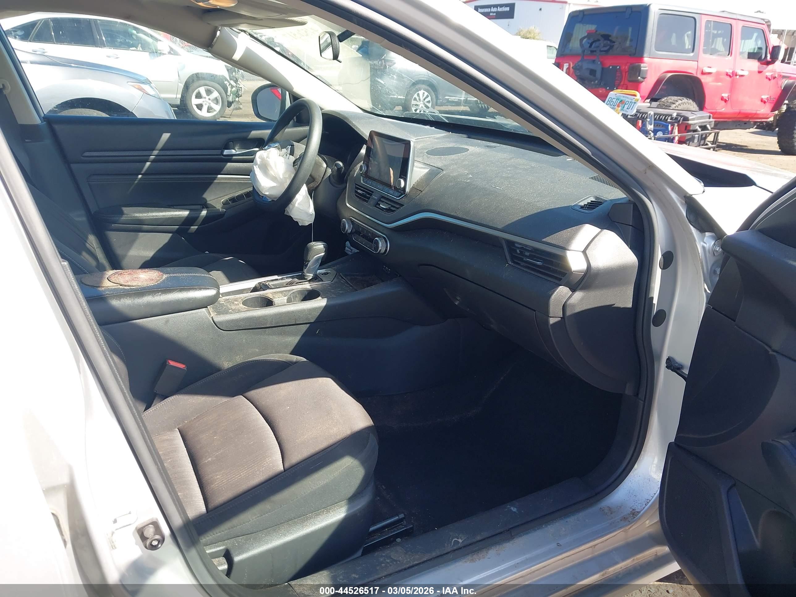 NISSAN ALTIMA image 5