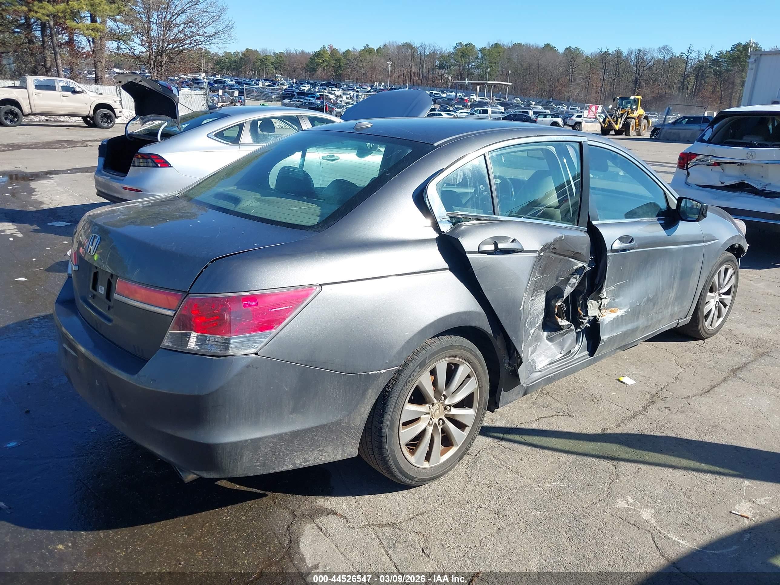 HONDA ACCORD image 4