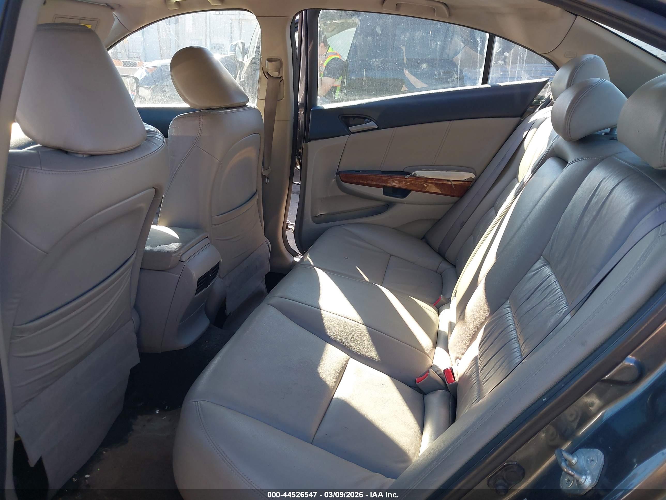 HONDA ACCORD image 8