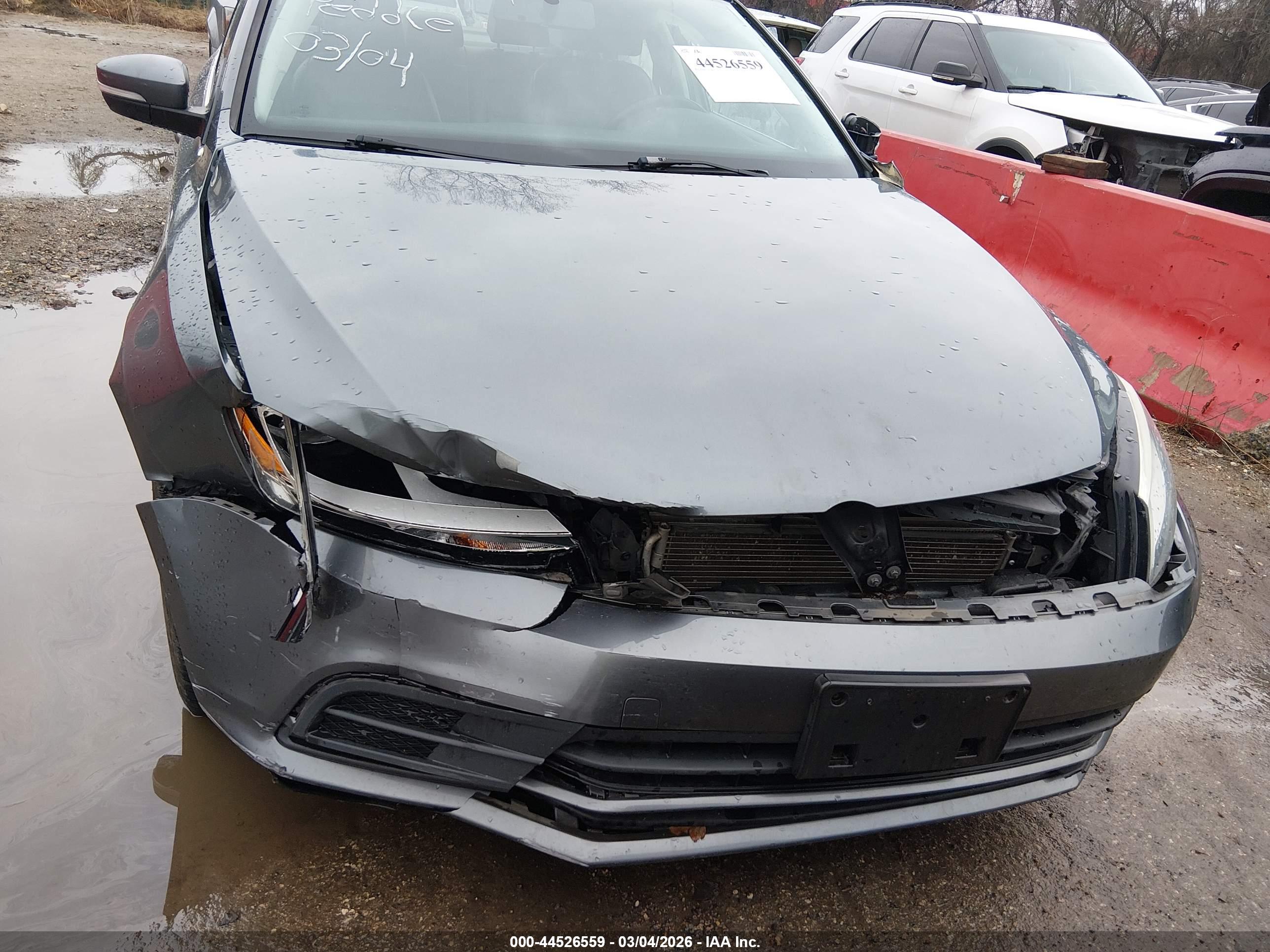 VOLKSWAGEN JETTA image 6