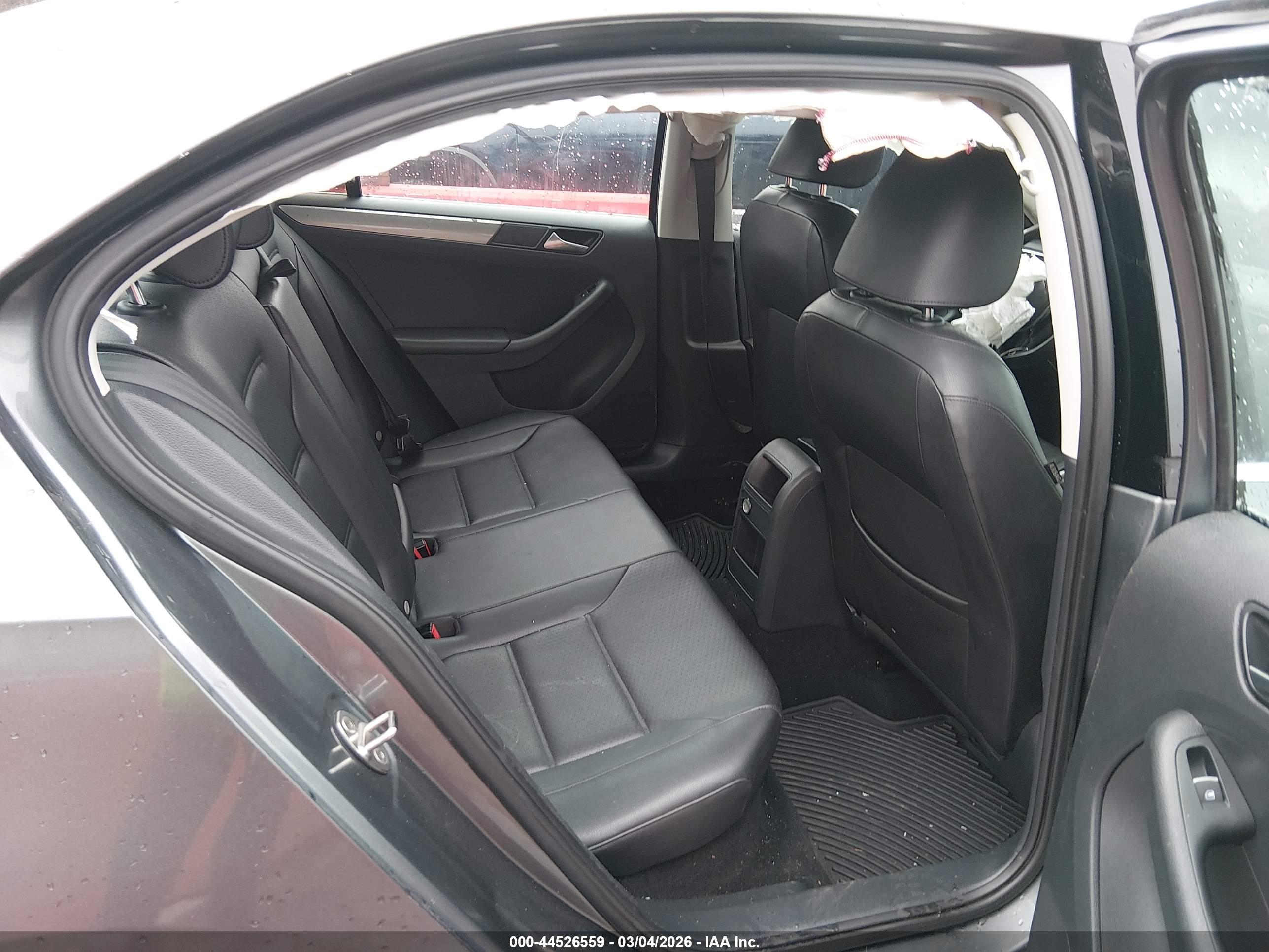 VOLKSWAGEN JETTA image 8