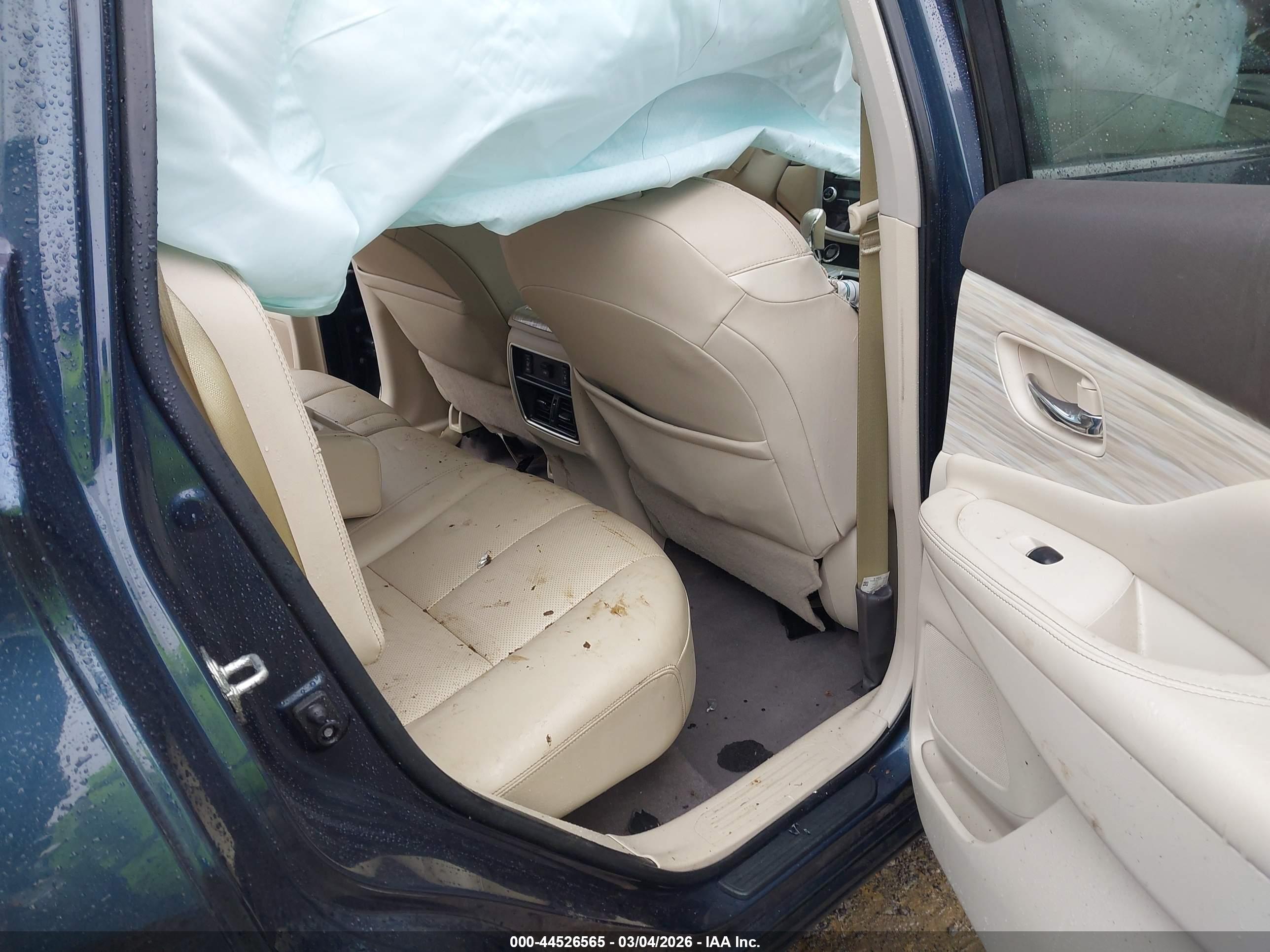 NISSAN MURANO image 8