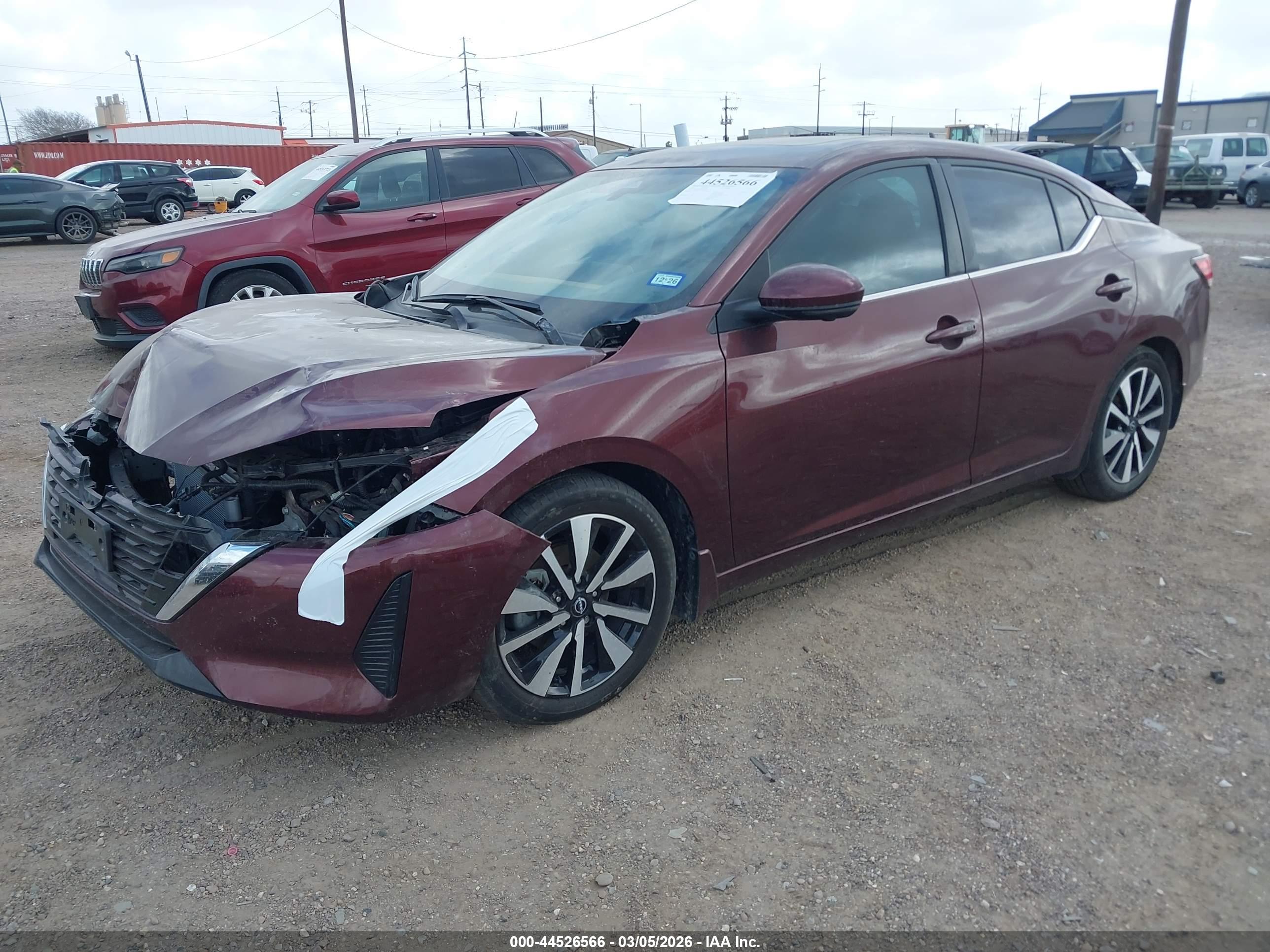 NISSAN SENTRA image 2