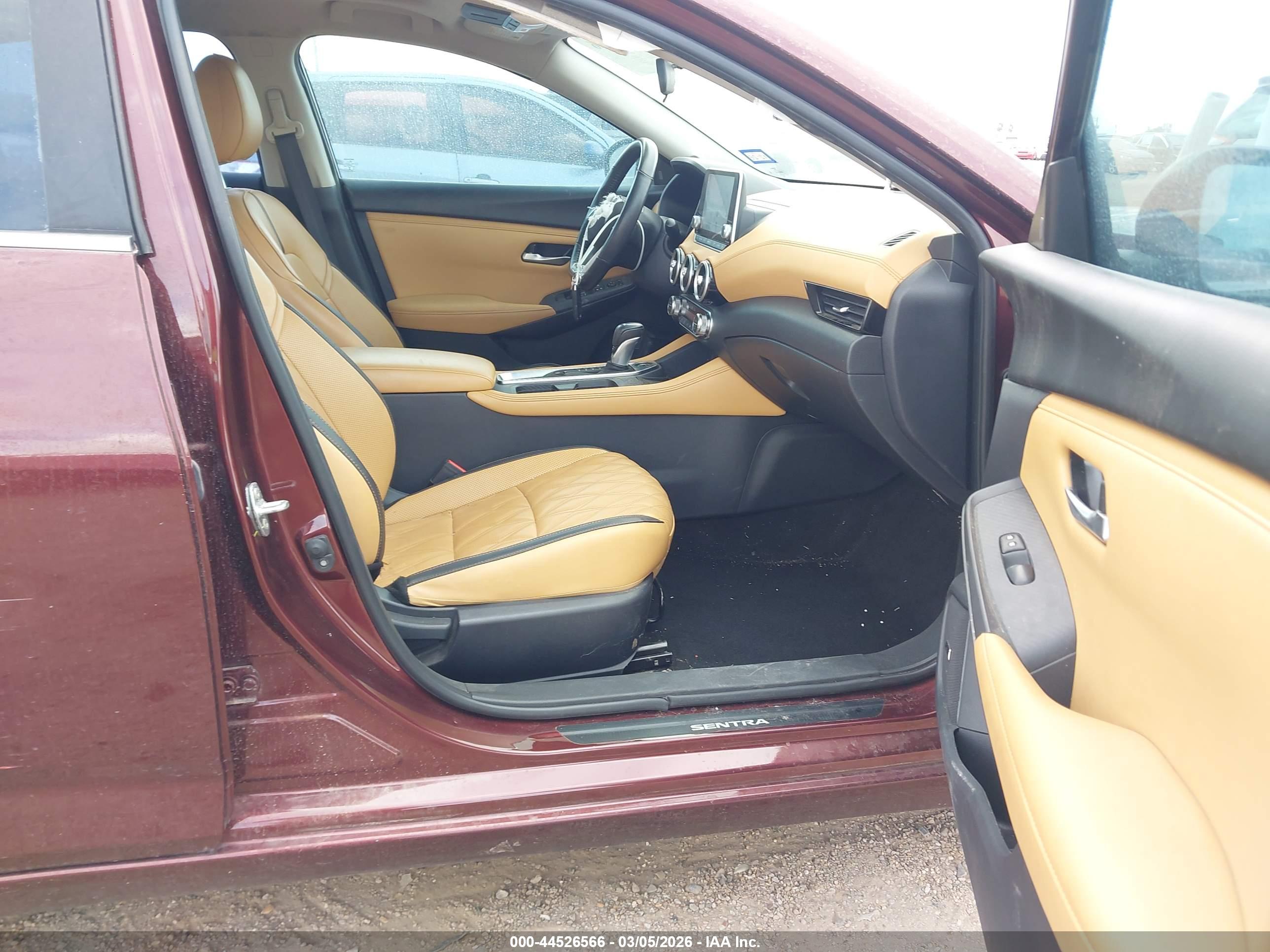 NISSAN SENTRA image 5