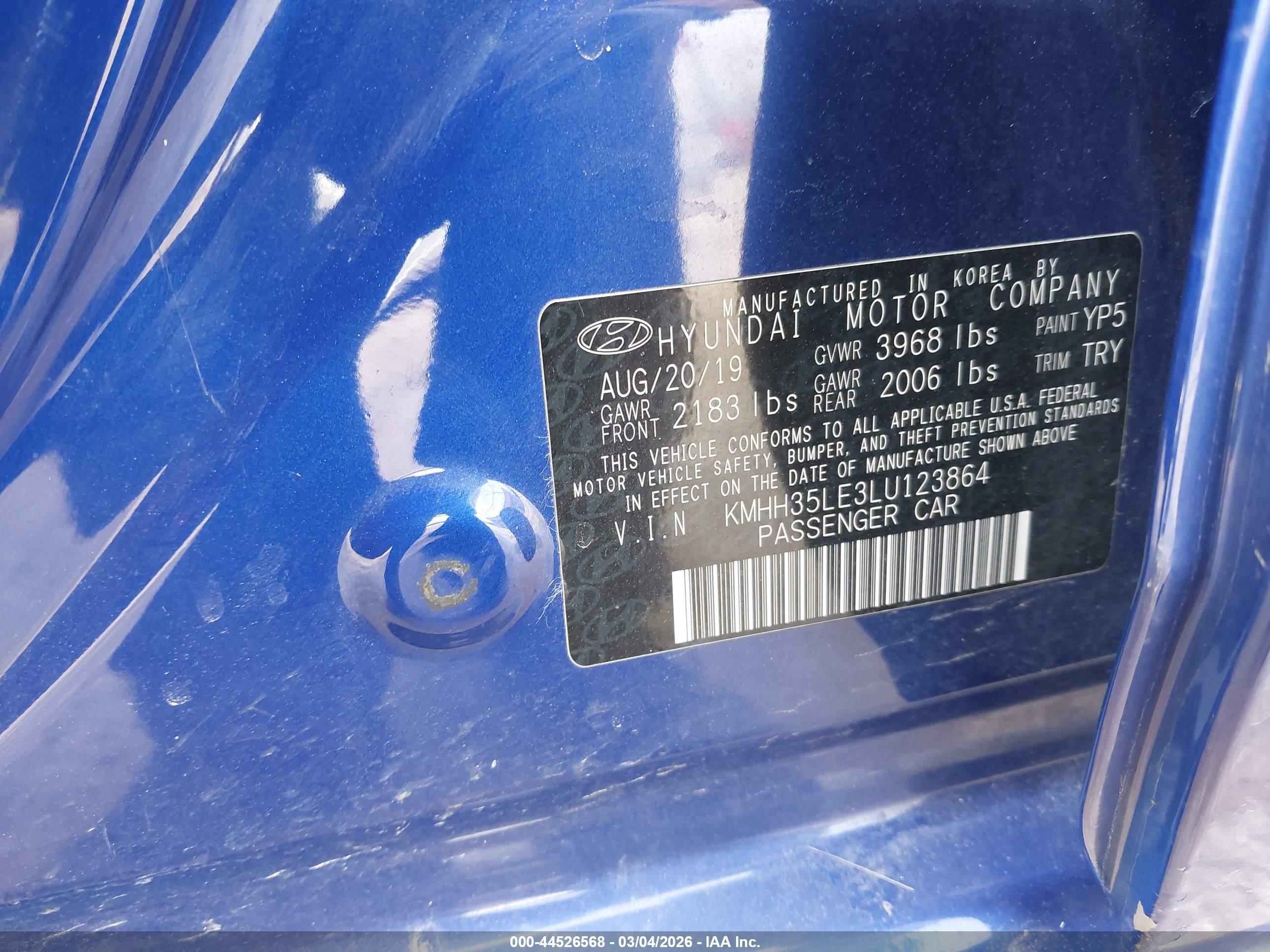HYUNDAI ELANTRA image 9