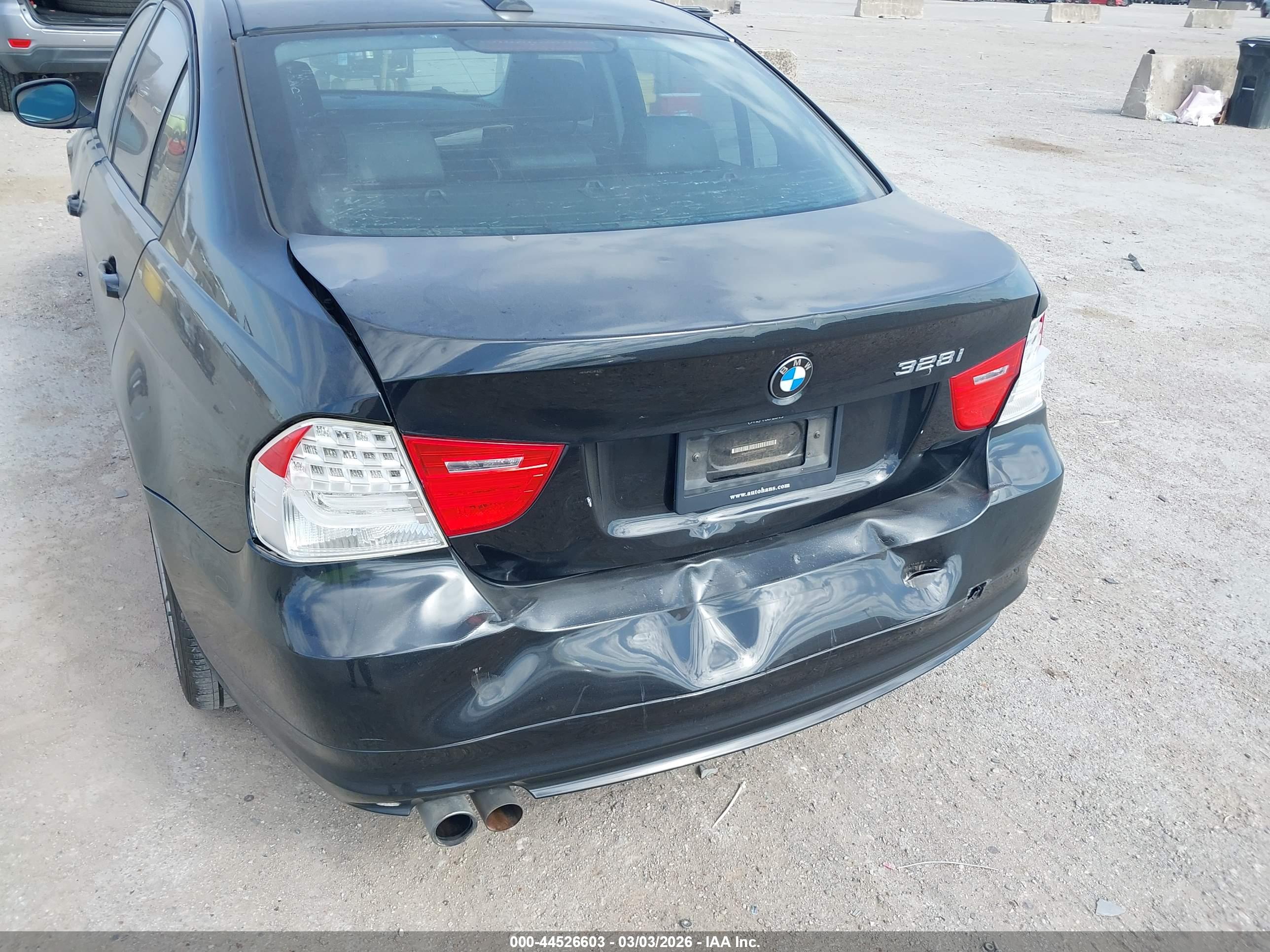 BMW 328I image 6