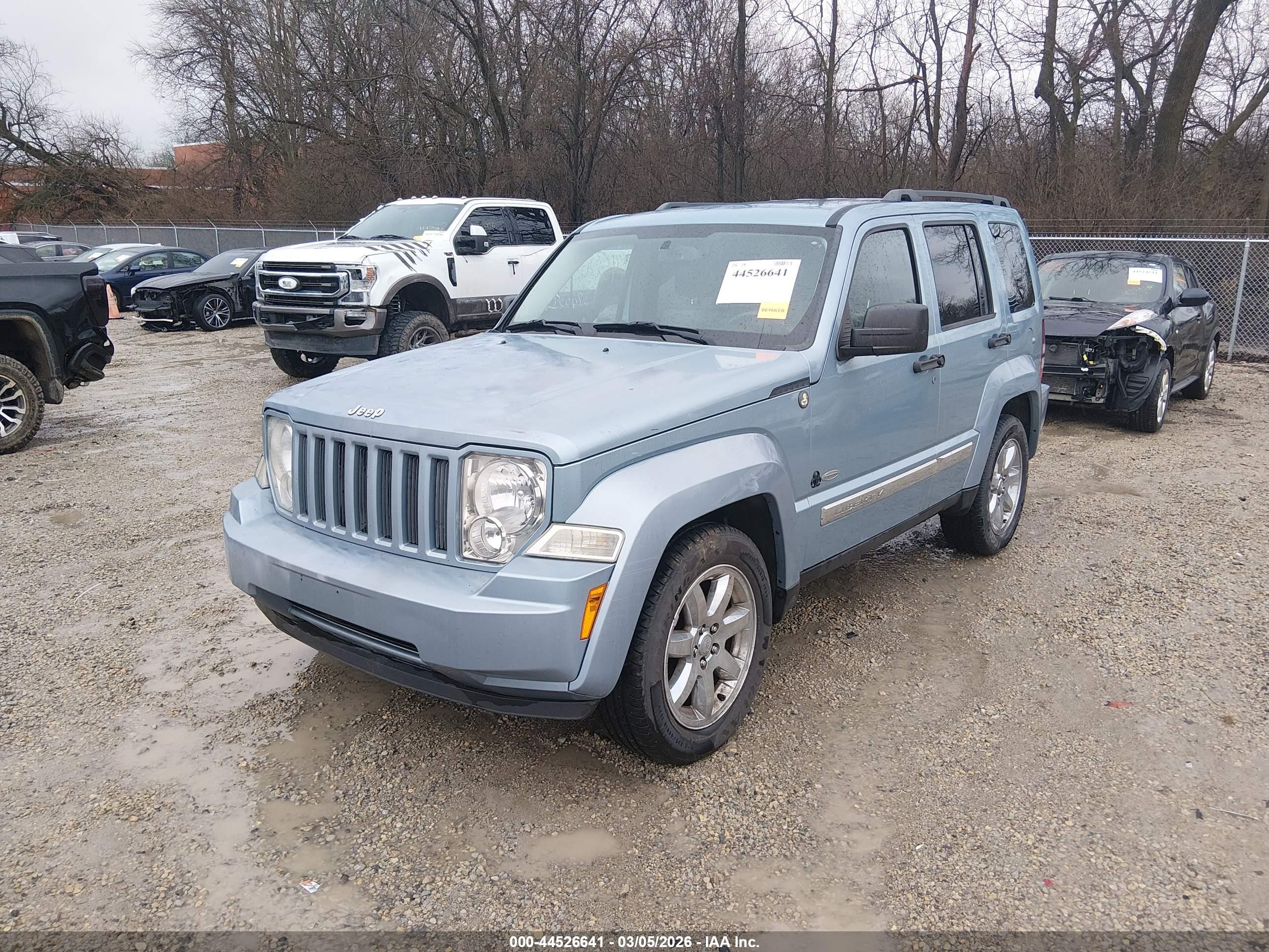 JEEP LIBERTY image 2