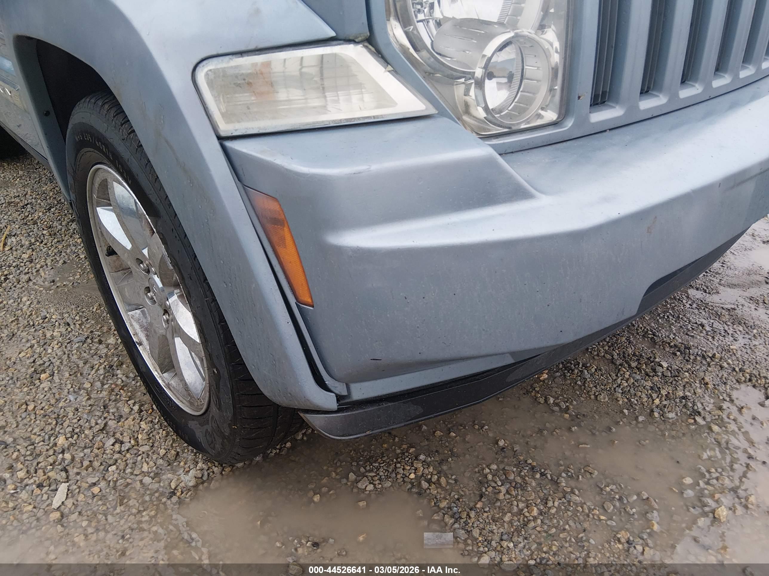 JEEP LIBERTY image 6