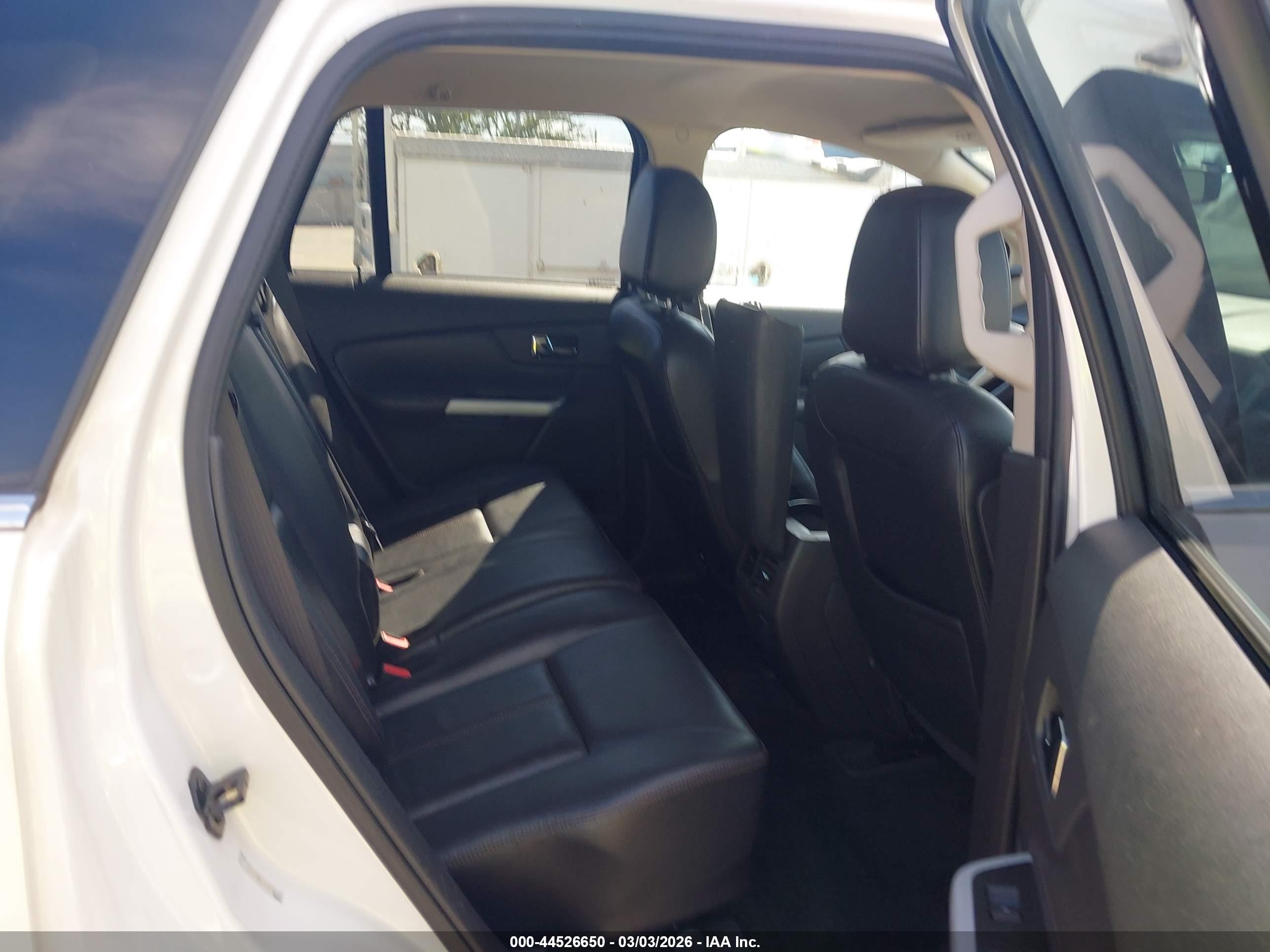 FORD EDGE image 8