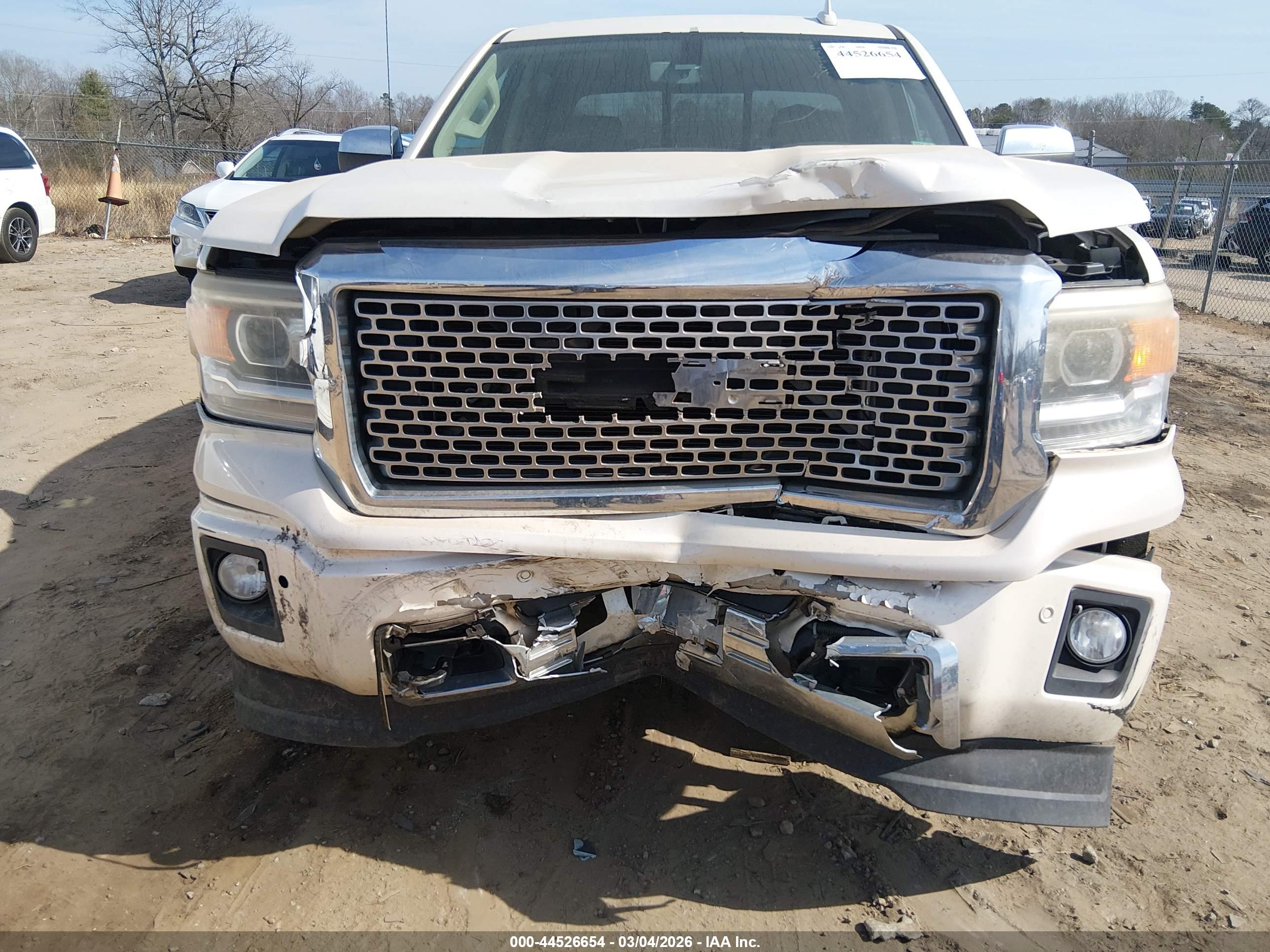 GMC SIERRA image 6