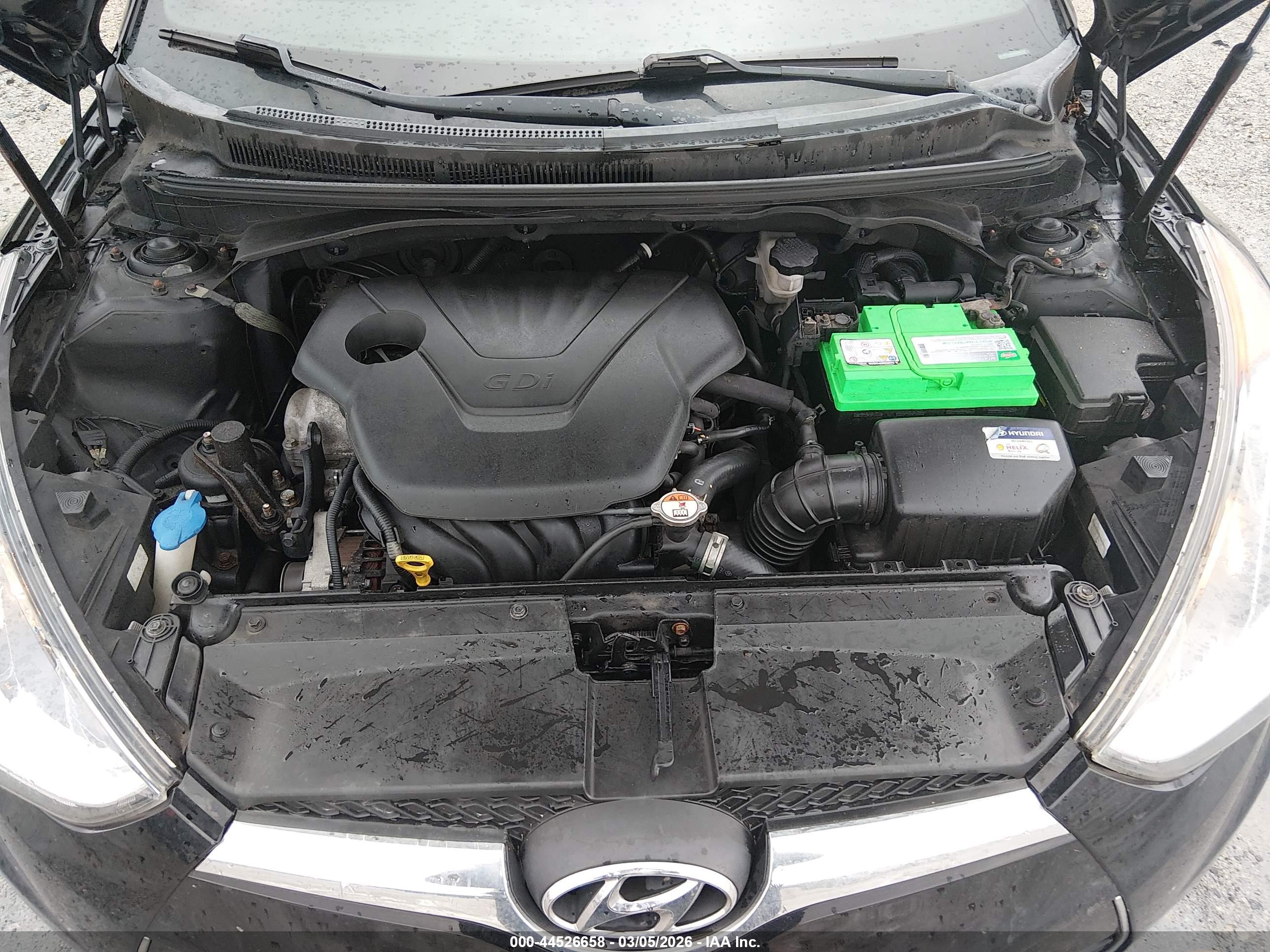 HYUNDAI VELOSTER image 10