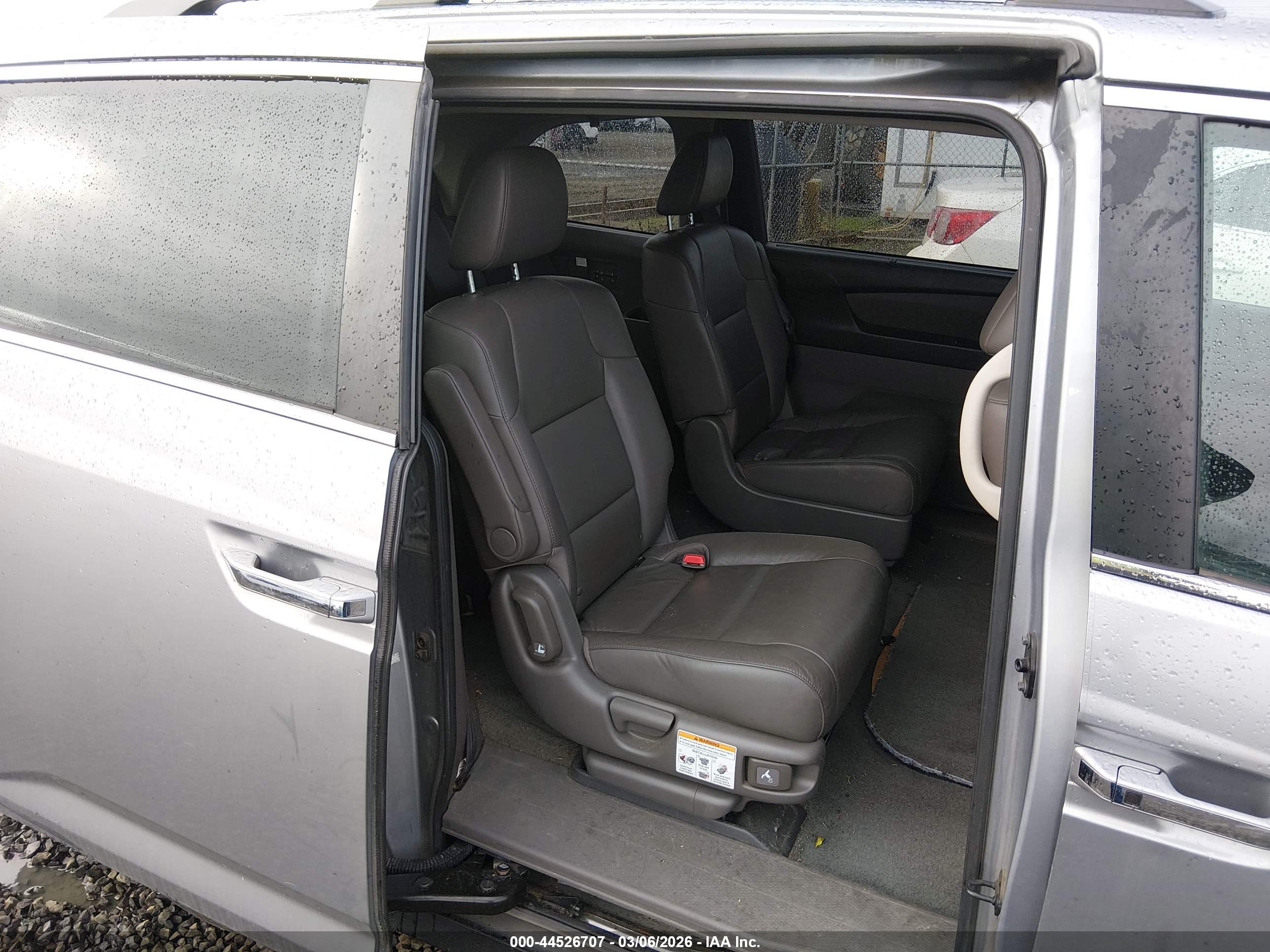 HONDA ODYSSEY image 8