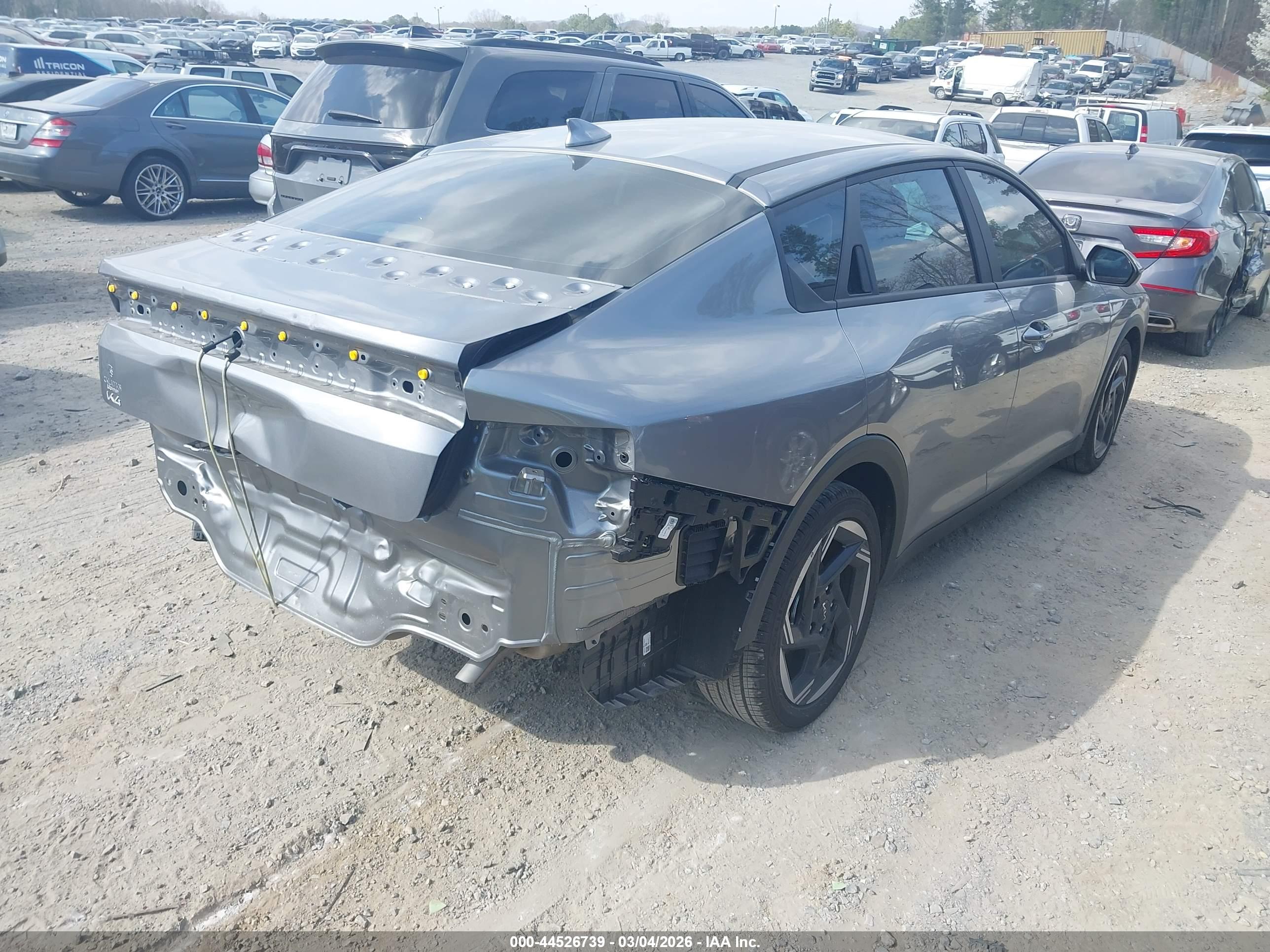 KIA K4 image 4