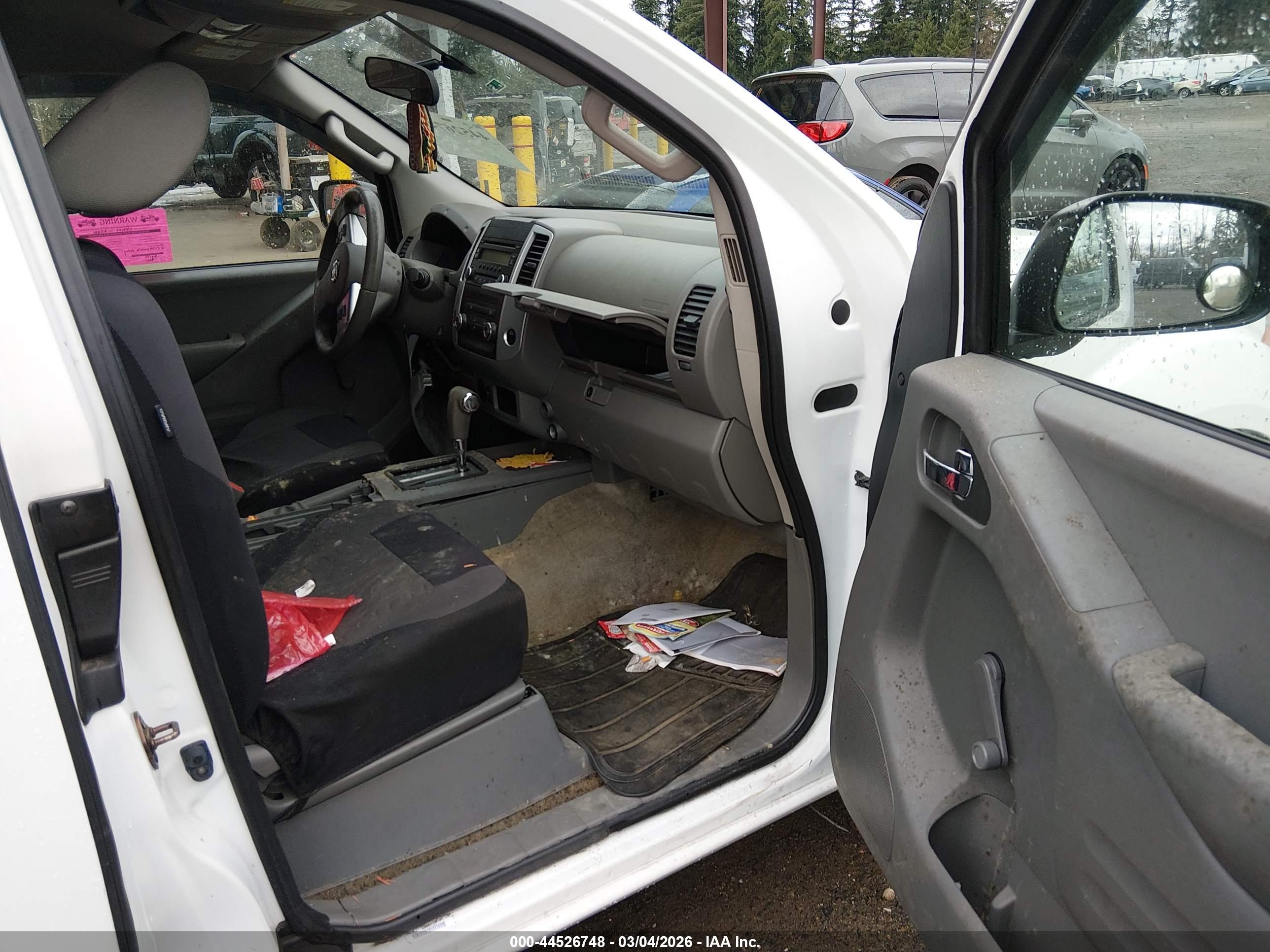 NISSAN FRONTIER image 5