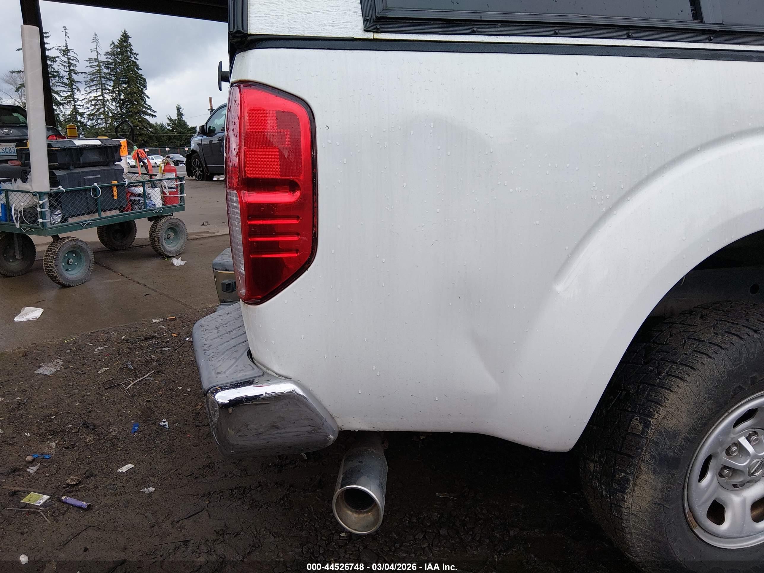 NISSAN FRONTIER image 6