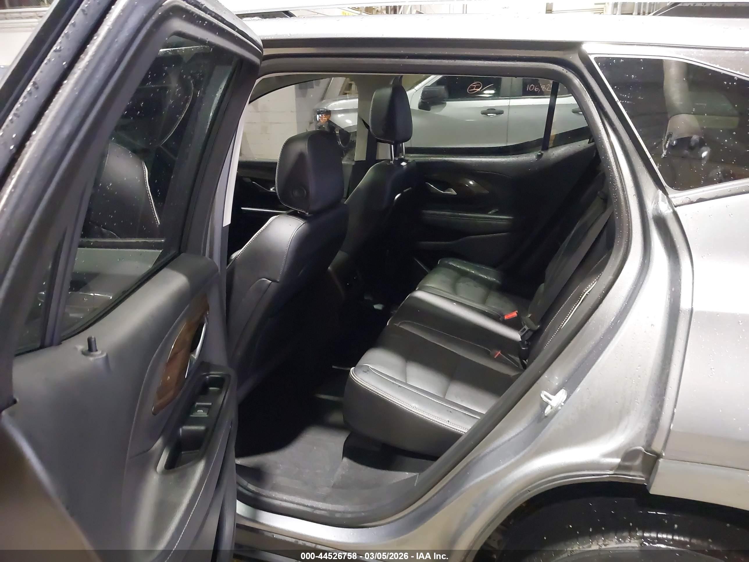 GMC TERRAIN image 8