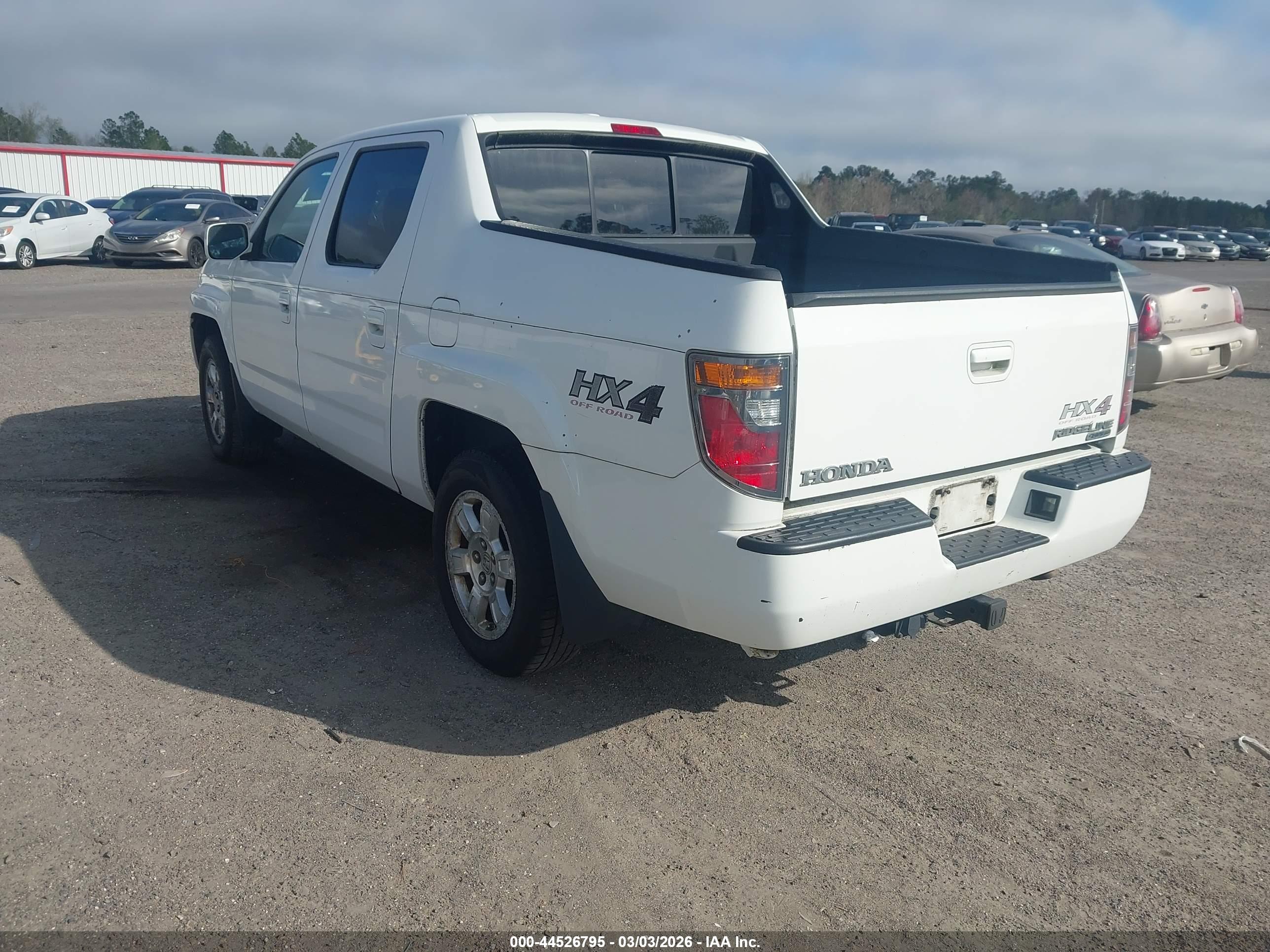 HONDA RIDGELINE image 3