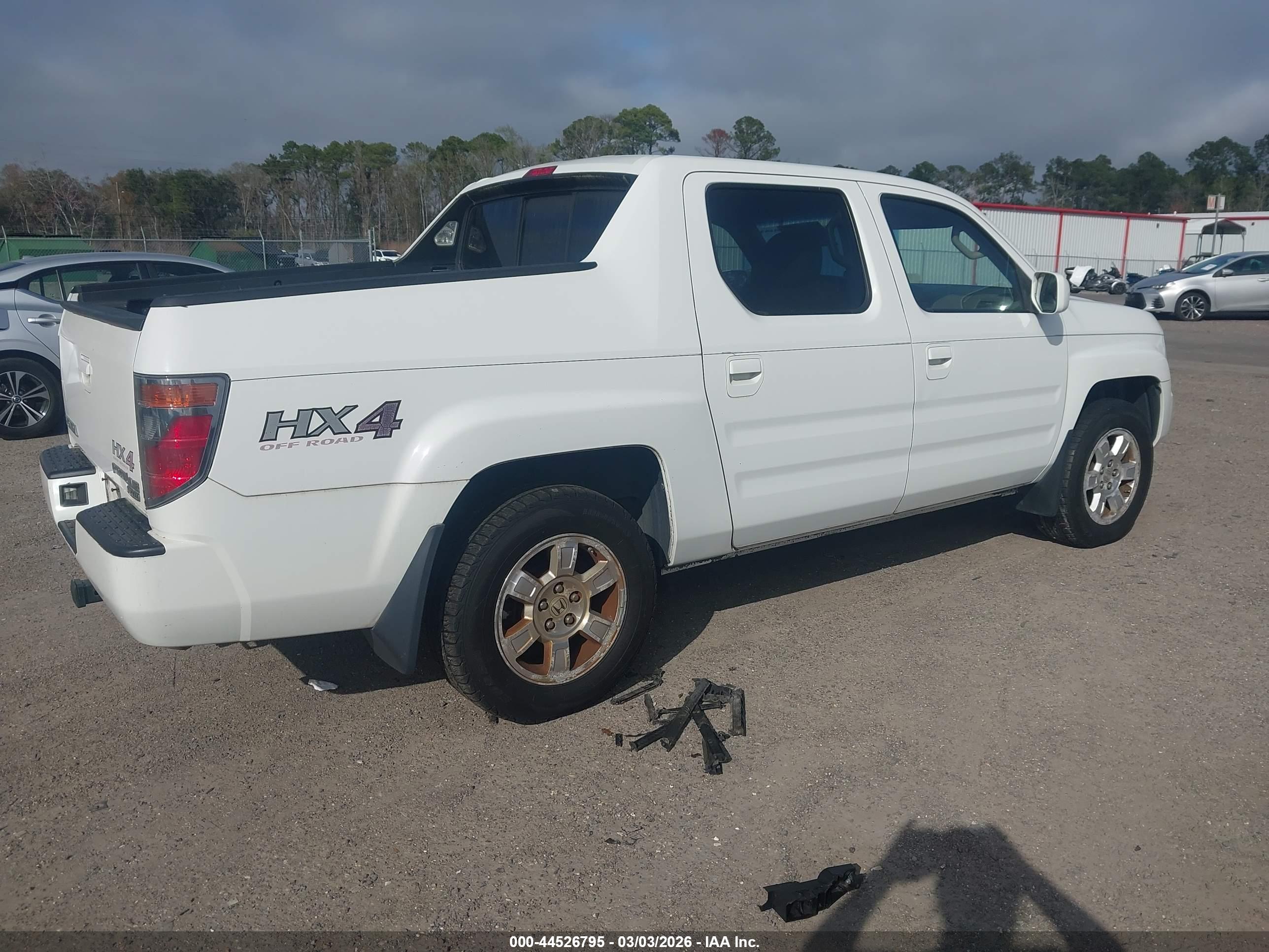 HONDA RIDGELINE image 4