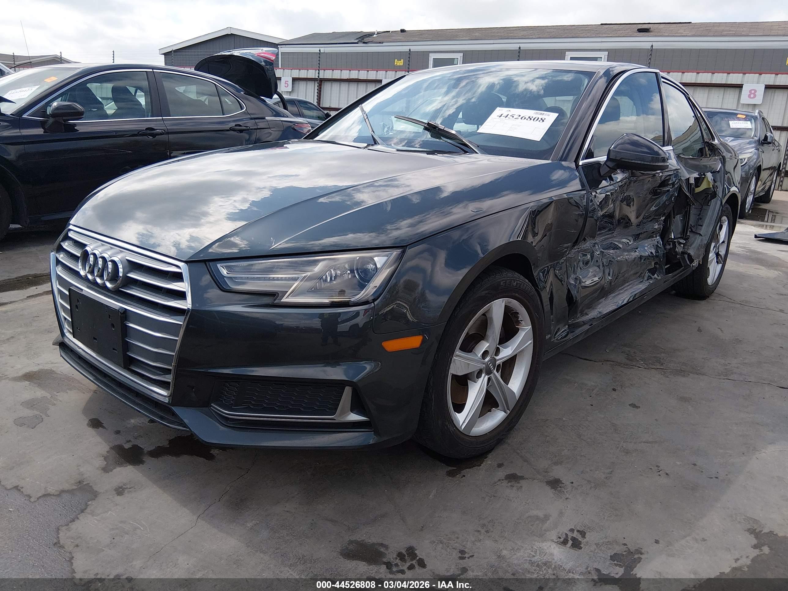 AUDI A4 image 2