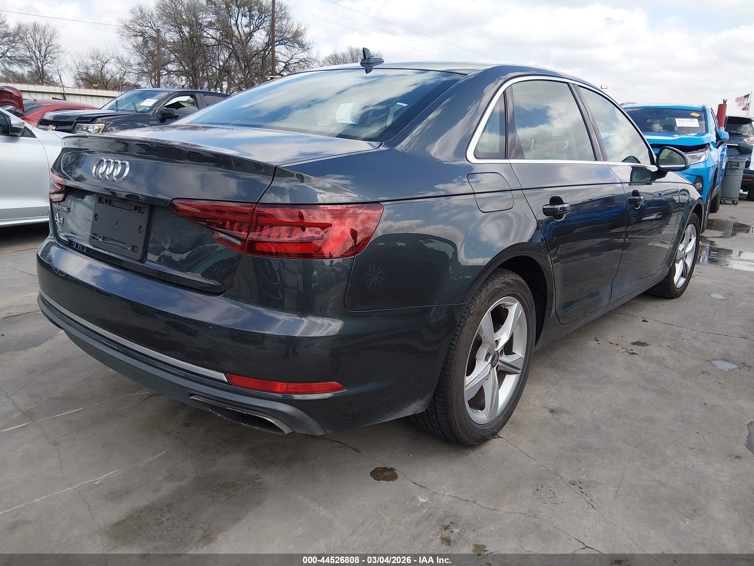 AUDI A4 image 4