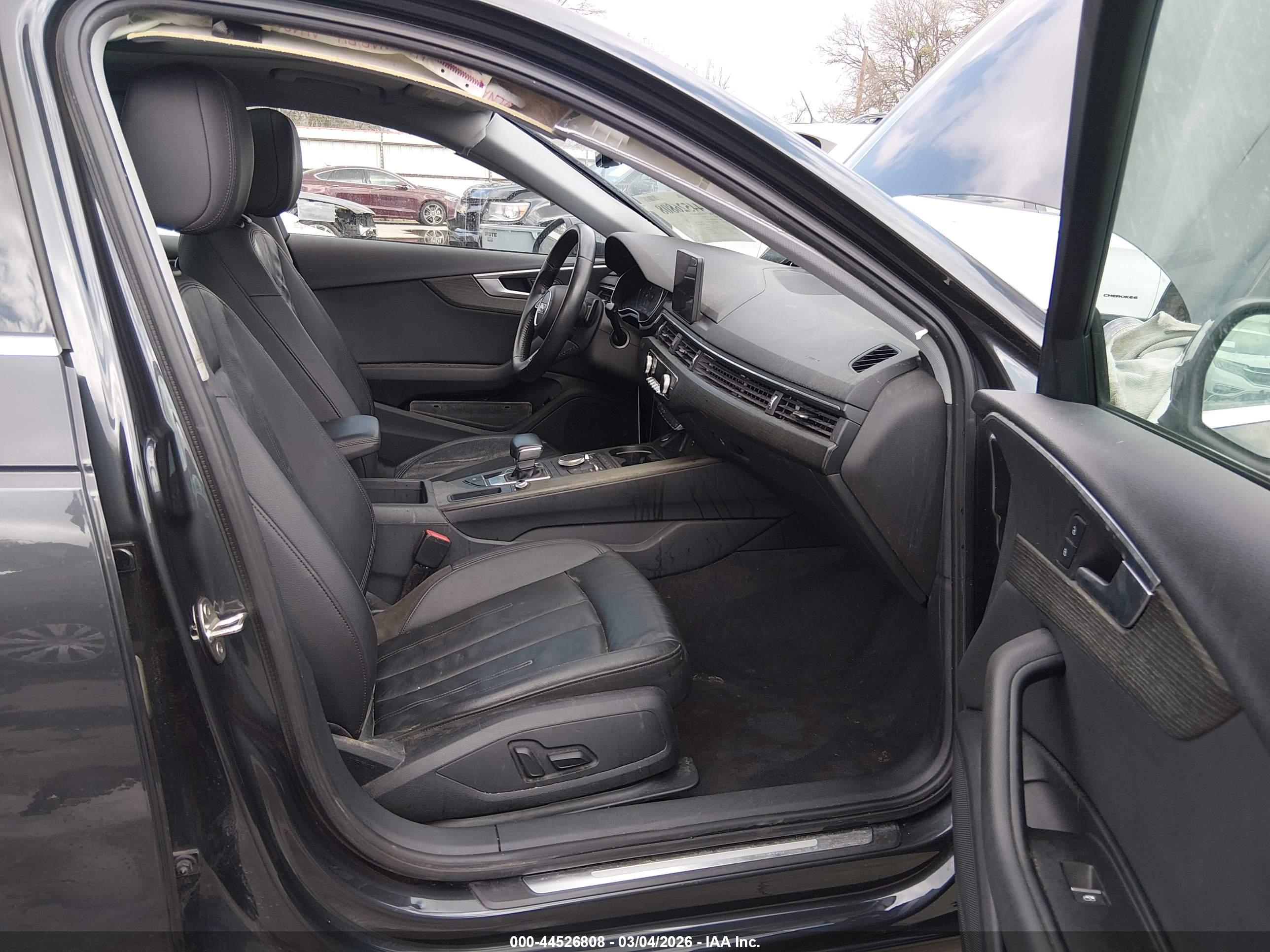 AUDI A4 image 5
