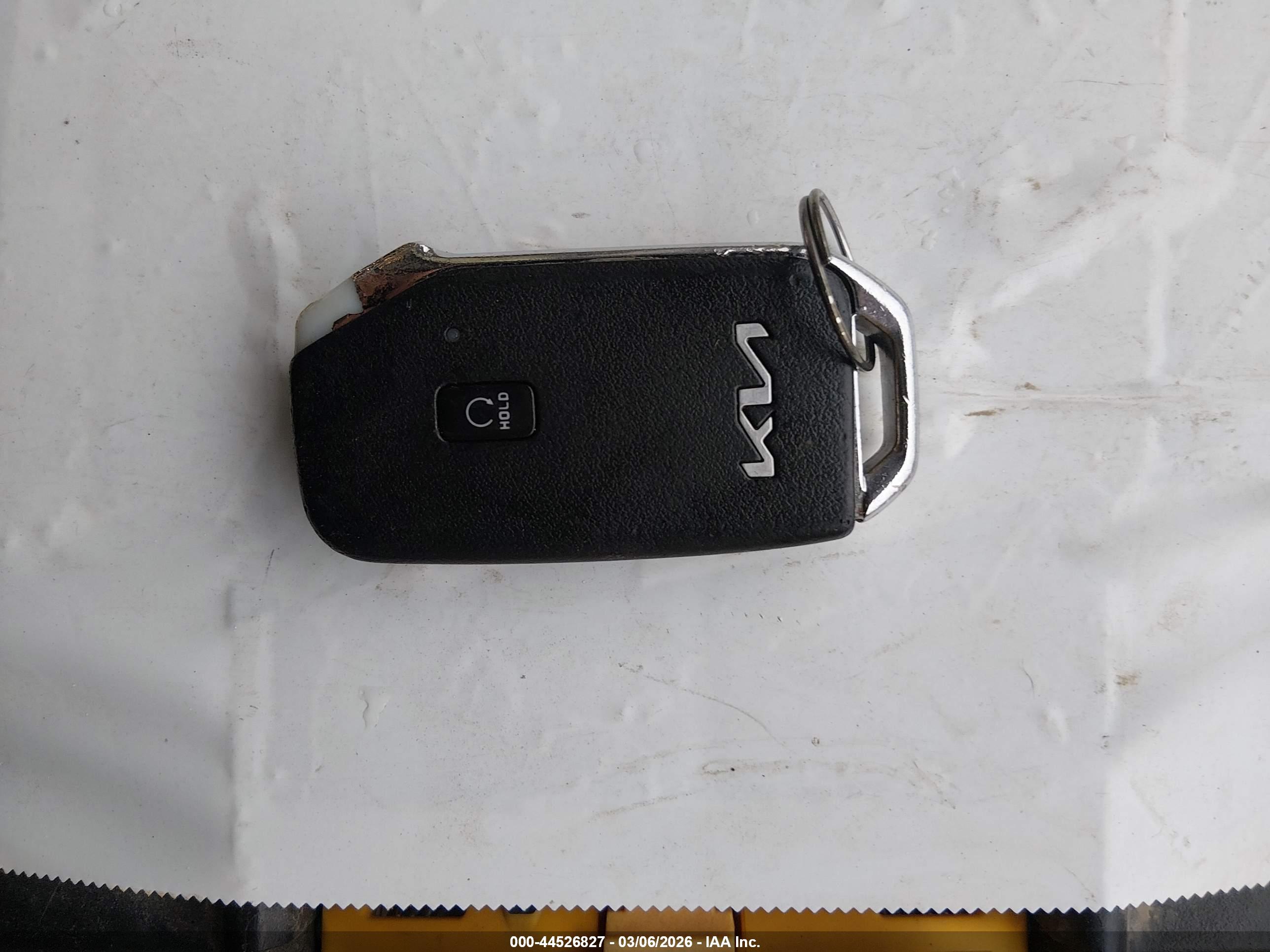 KIA K5 image 11