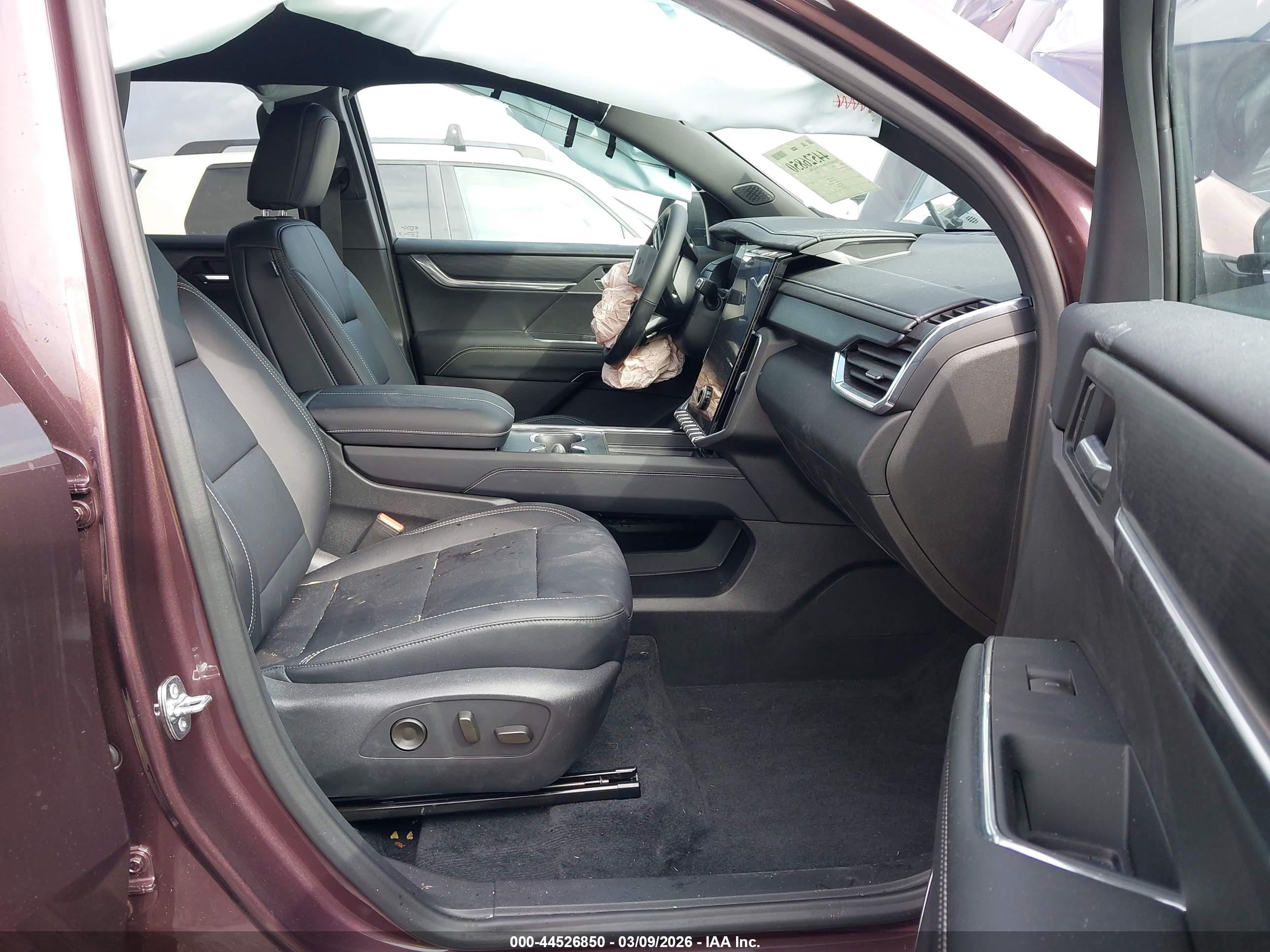 GMC ACADIA image 5