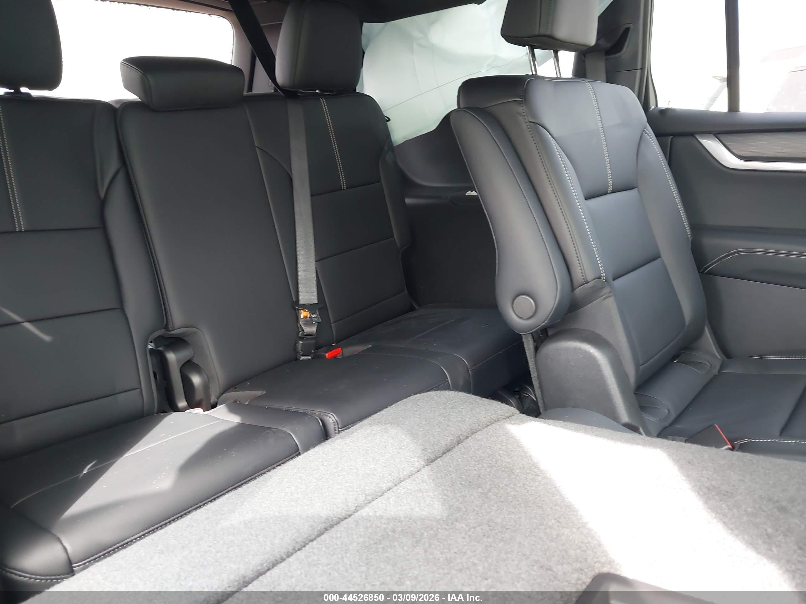 GMC ACADIA image 8