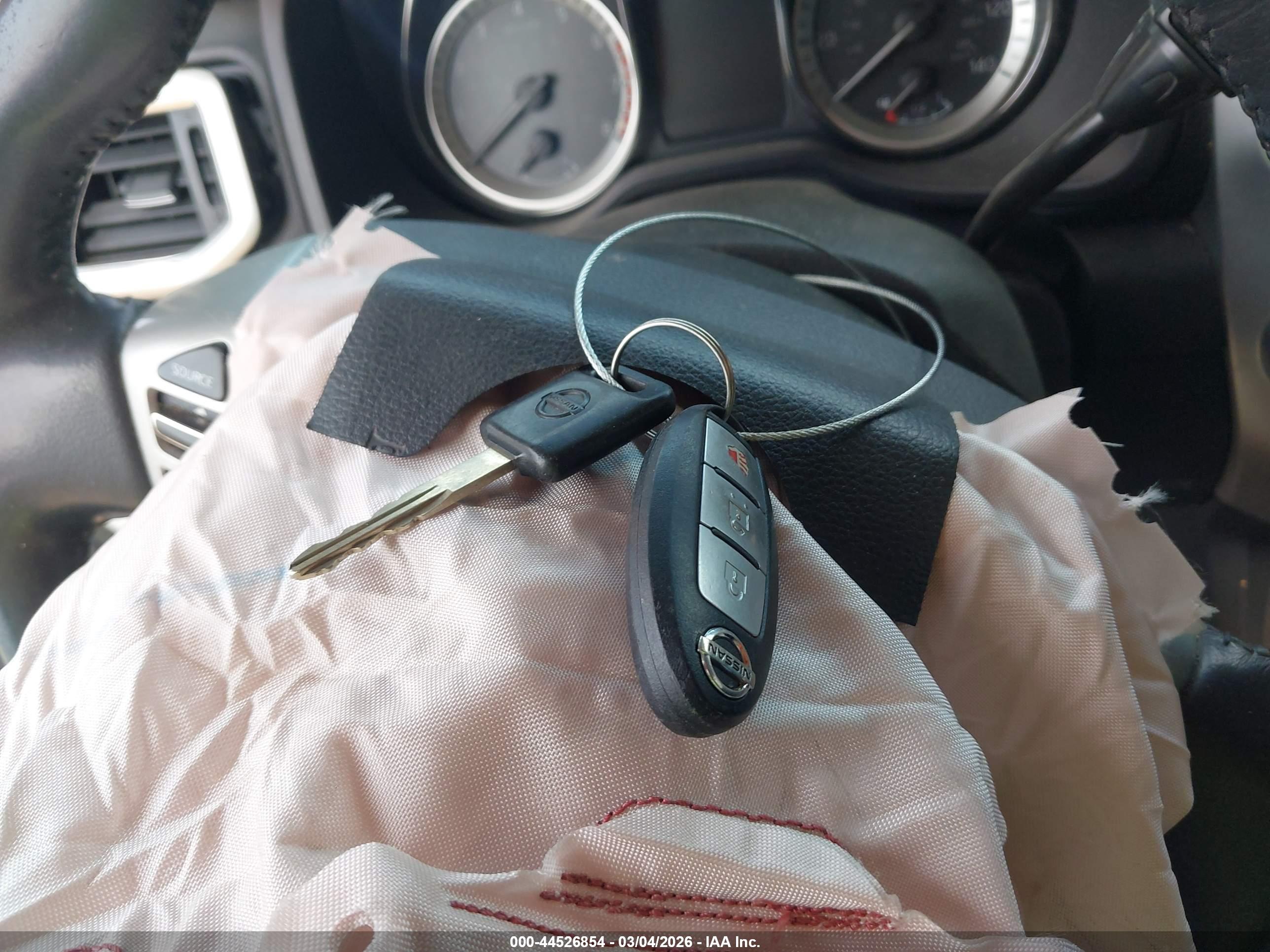 NISSAN TITAN image 11